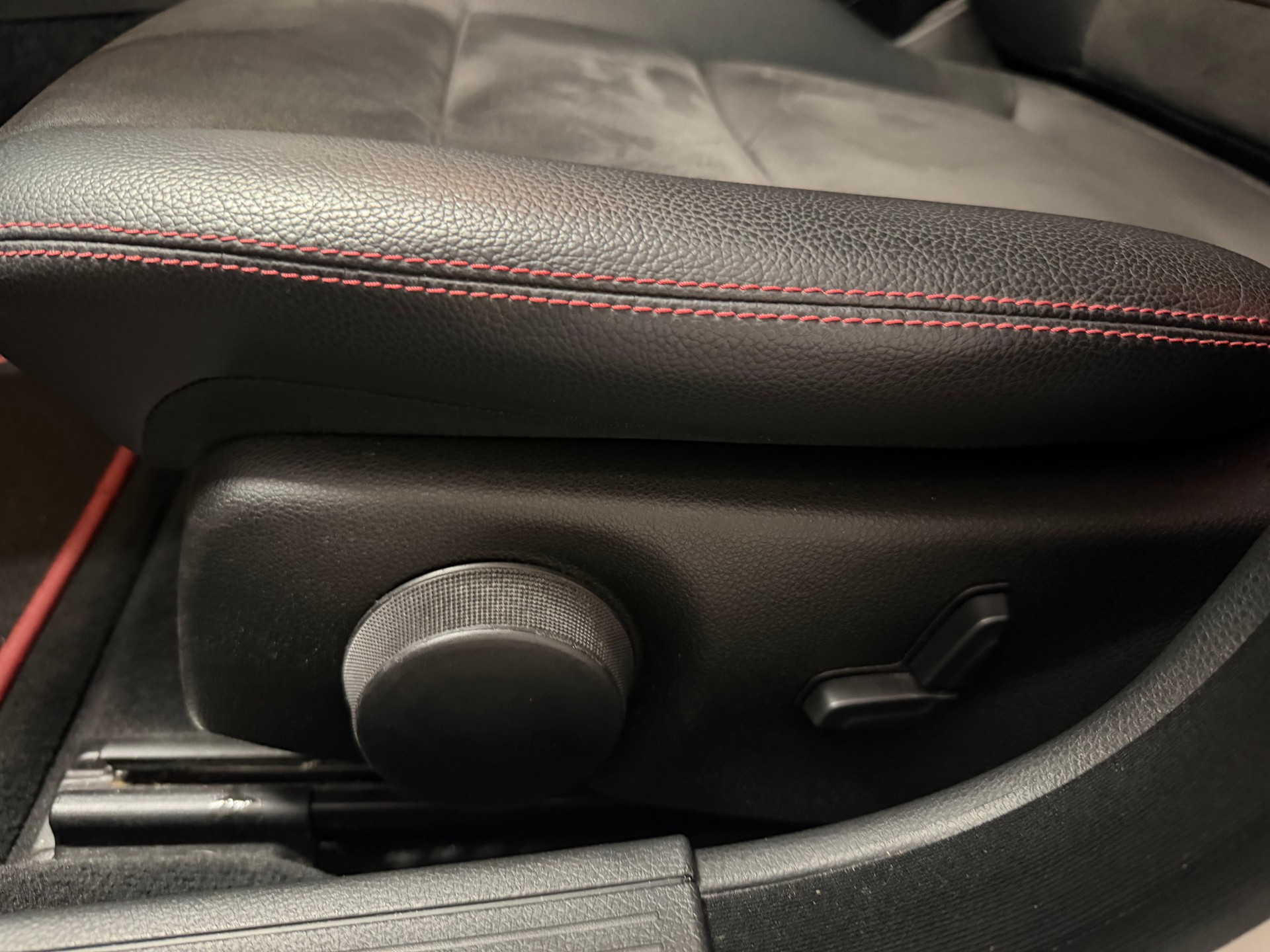MERCEDES-BENZ C 250 CDI 4Matic 7G-Tronic-image-16