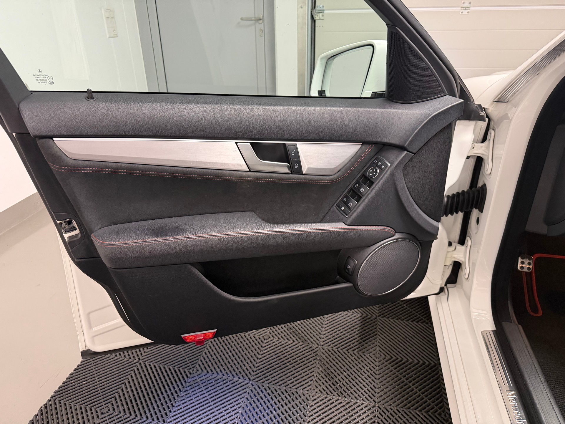 MERCEDES-BENZ C 250 CDI 4Matic 7G-Tronic-image-22