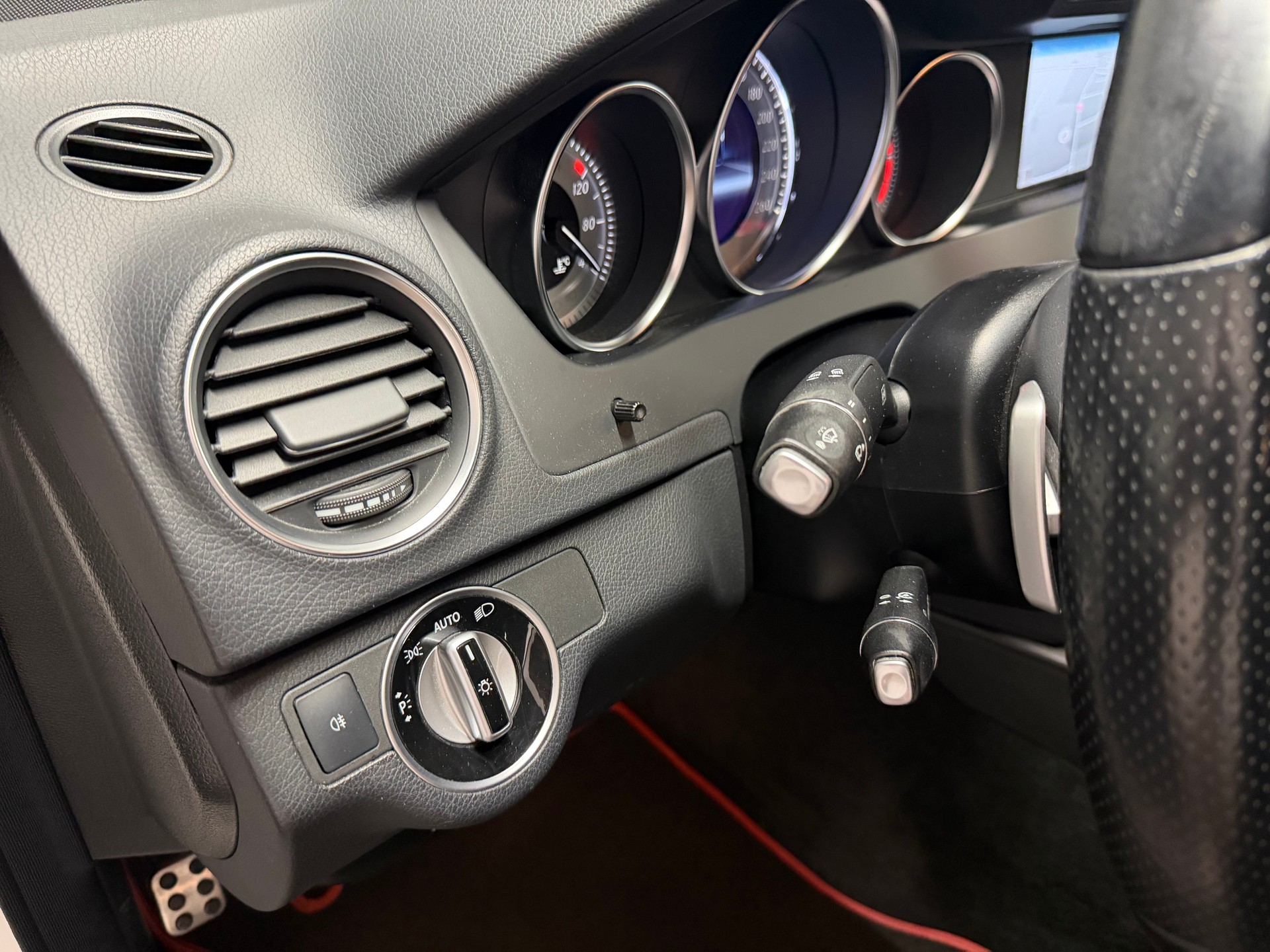 MERCEDES-BENZ C 250 CDI 4Matic 7G-Tronic-image-14