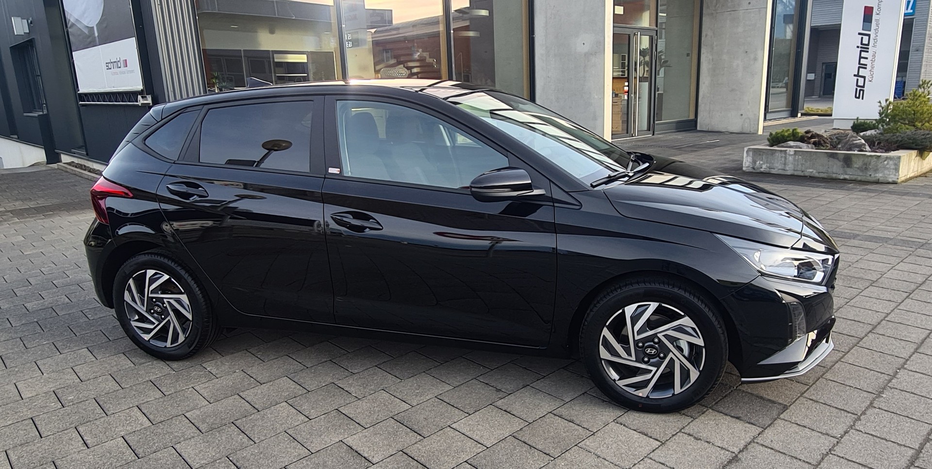 HYUNDAI i20 1.0 T-GDi Amplia GO! DCT-image-1
