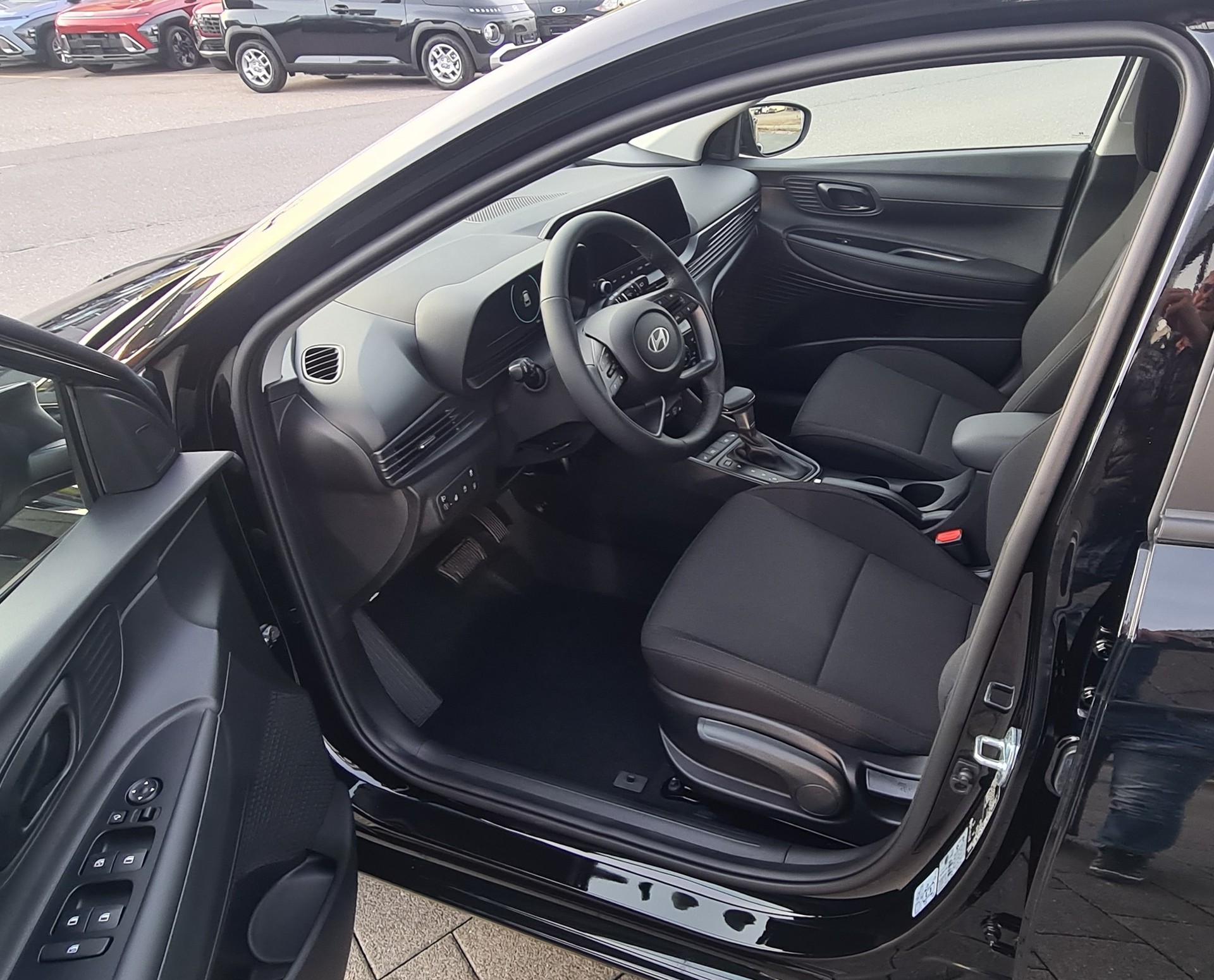 HYUNDAI i20 1.0 T-GDi Amplia GO! DCT-image-9