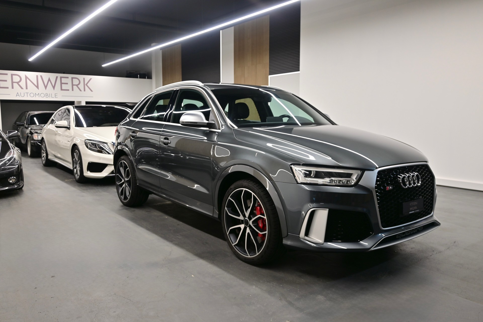 AUDI RS Q3 2.5 TFSI performance quattro S-tronic-image-2