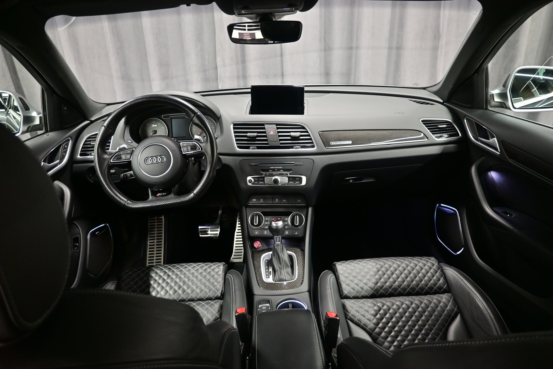 AUDI RS Q3 2.5 TFSI performance quattro S-tronic-image-6