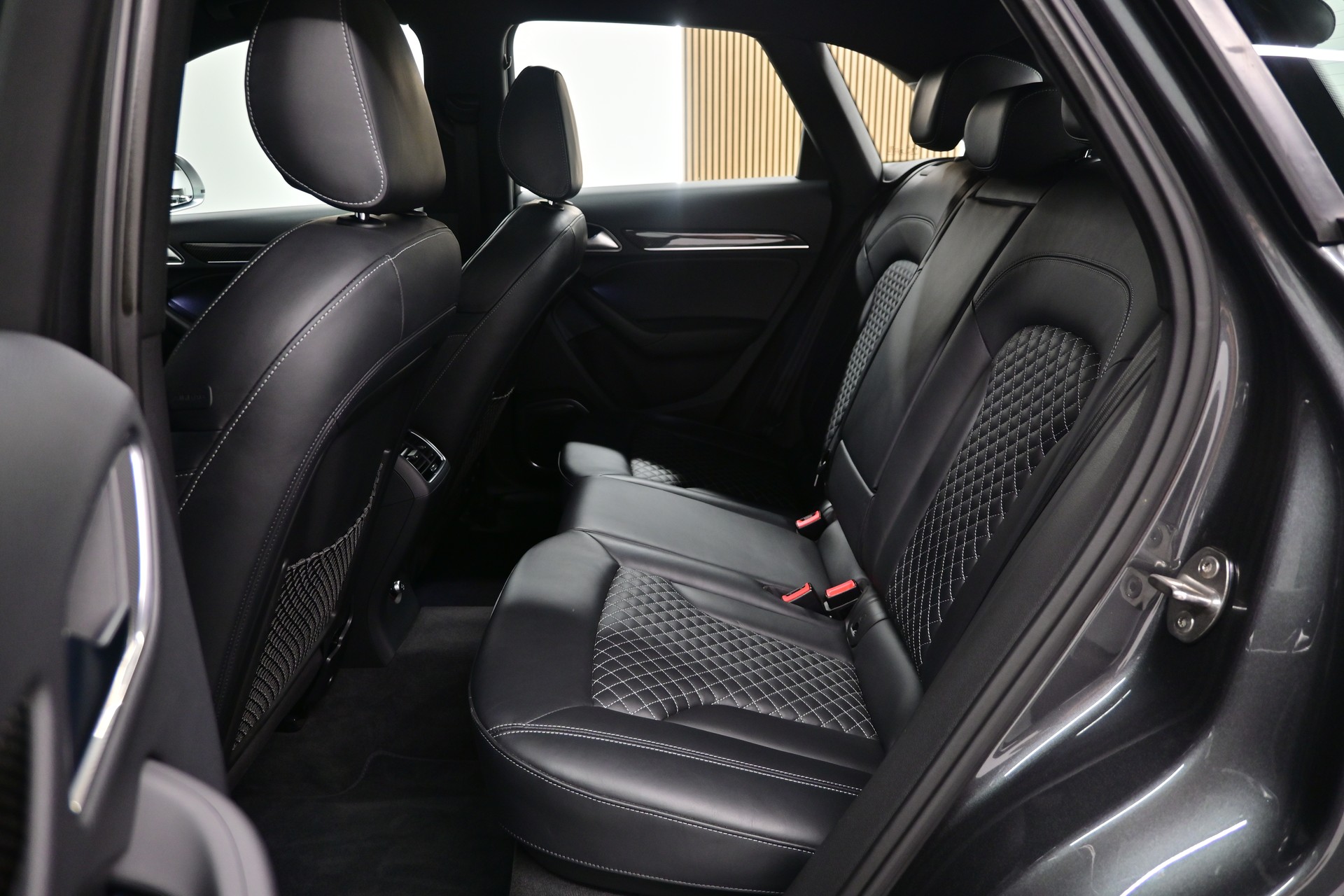 AUDI RS Q3 2.5 TFSI performance quattro S-tronic-image-12