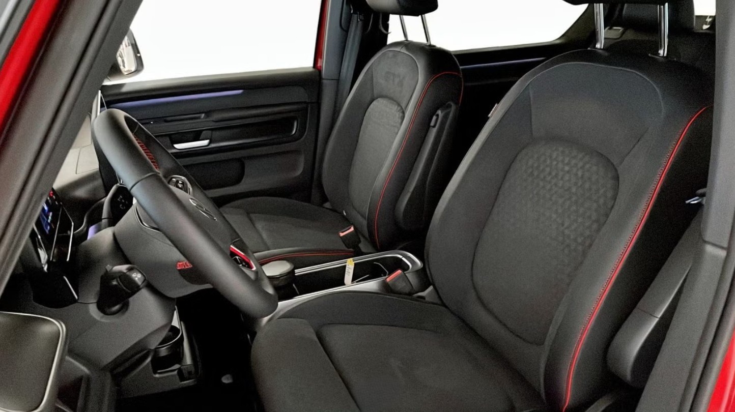 VW ID.Buzz LWB GTX 4 Motion - 7 Sitzer-image-7