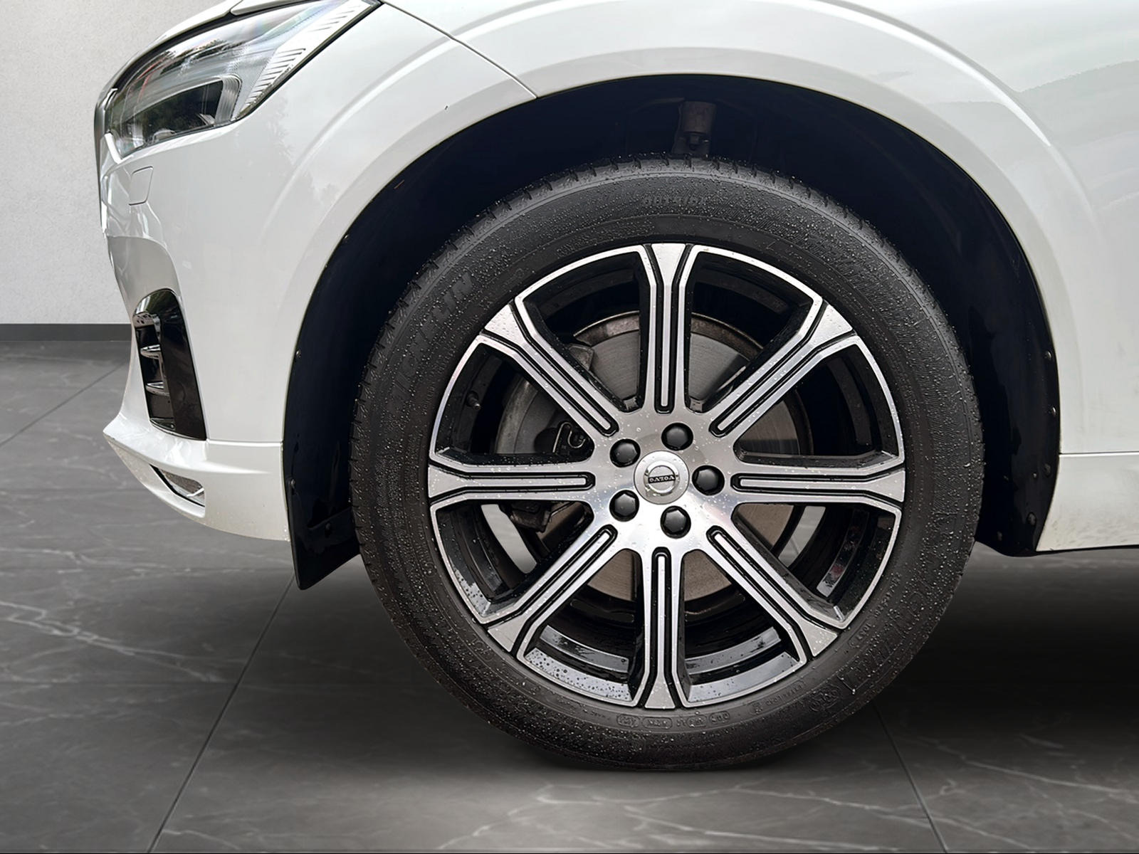 VOLVO XC60 T5 AWD R-Design Geartronic | Rückfahrkamera | LED | Sensus Navigation | Sportfahrwerk | 8-fach bereift-image-8