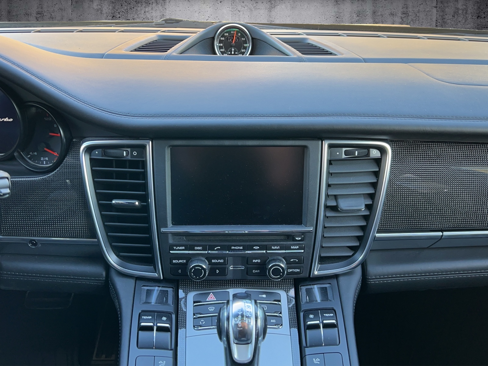 PORSCHE Panamera Turbo 4.8 PDK-image-18