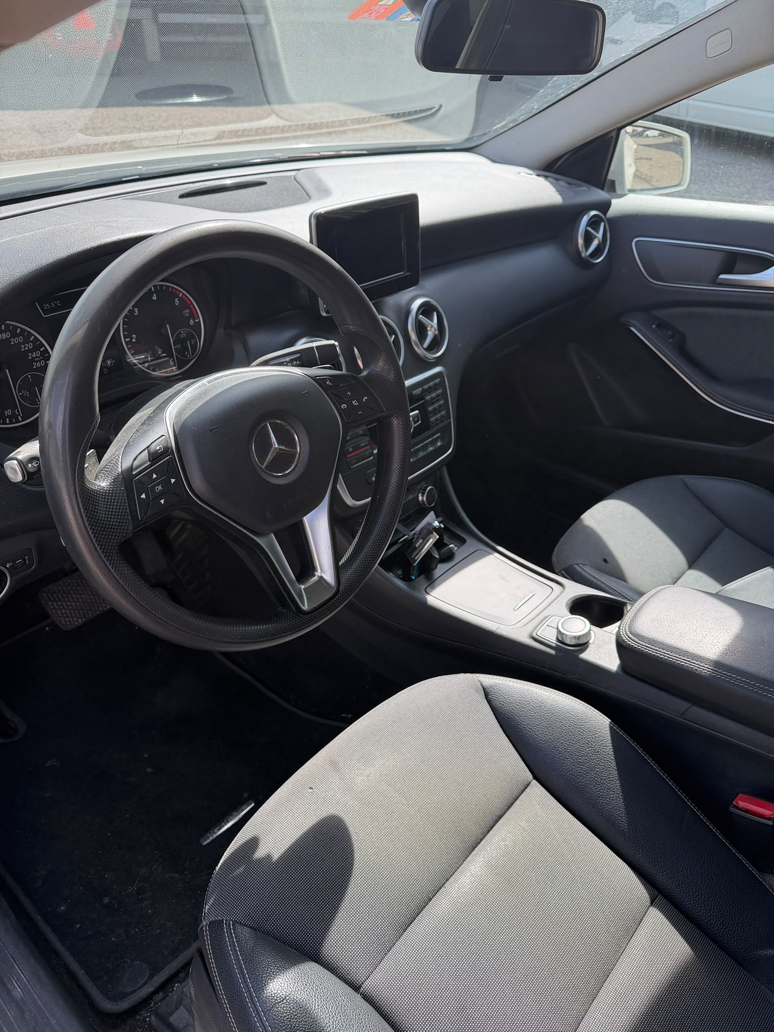 MERCEDES-BENZ A 160 CDI 7G-DCT-image-9