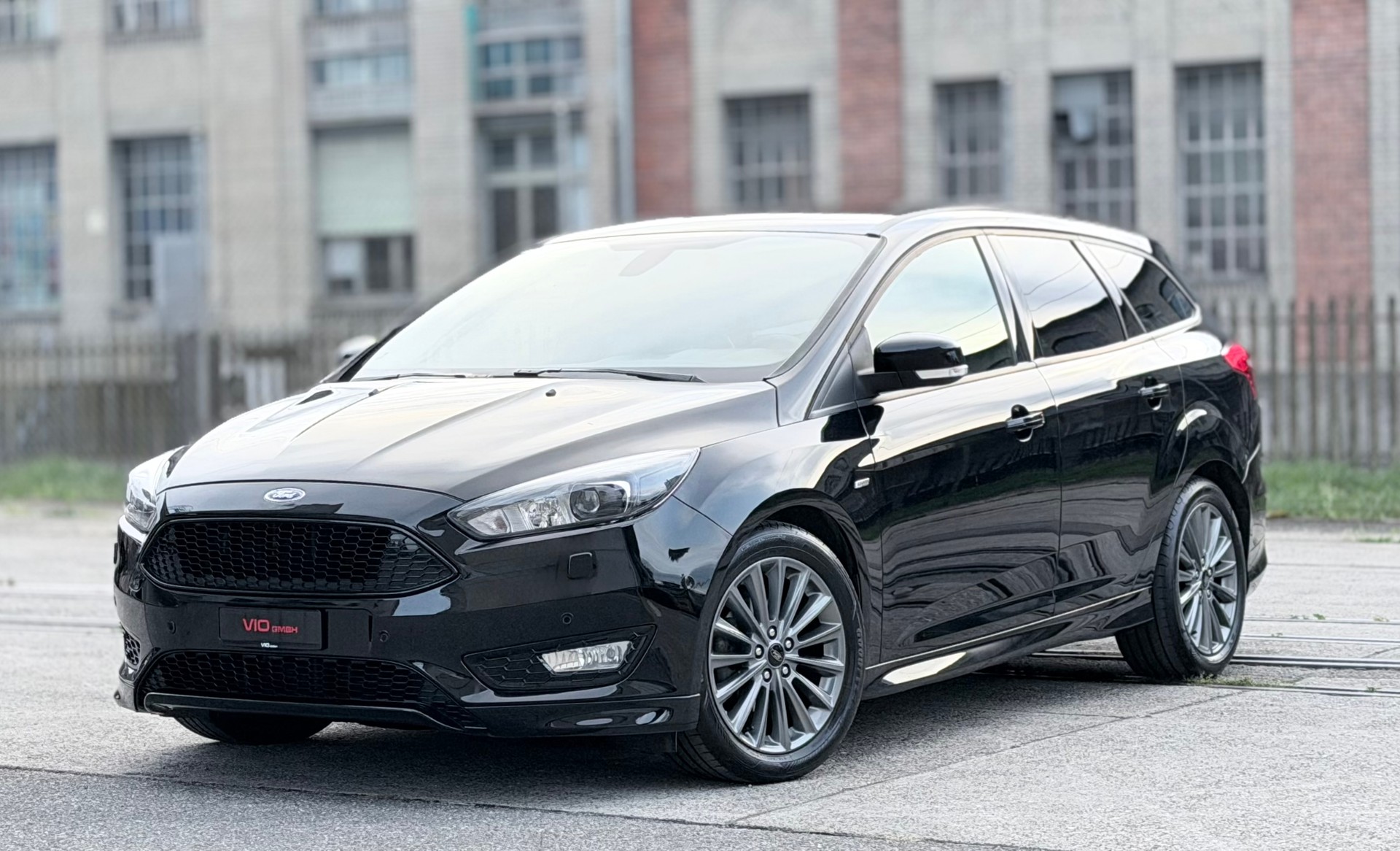 FORD Focus 1.0 SCTi ST Line Automatic-image-0