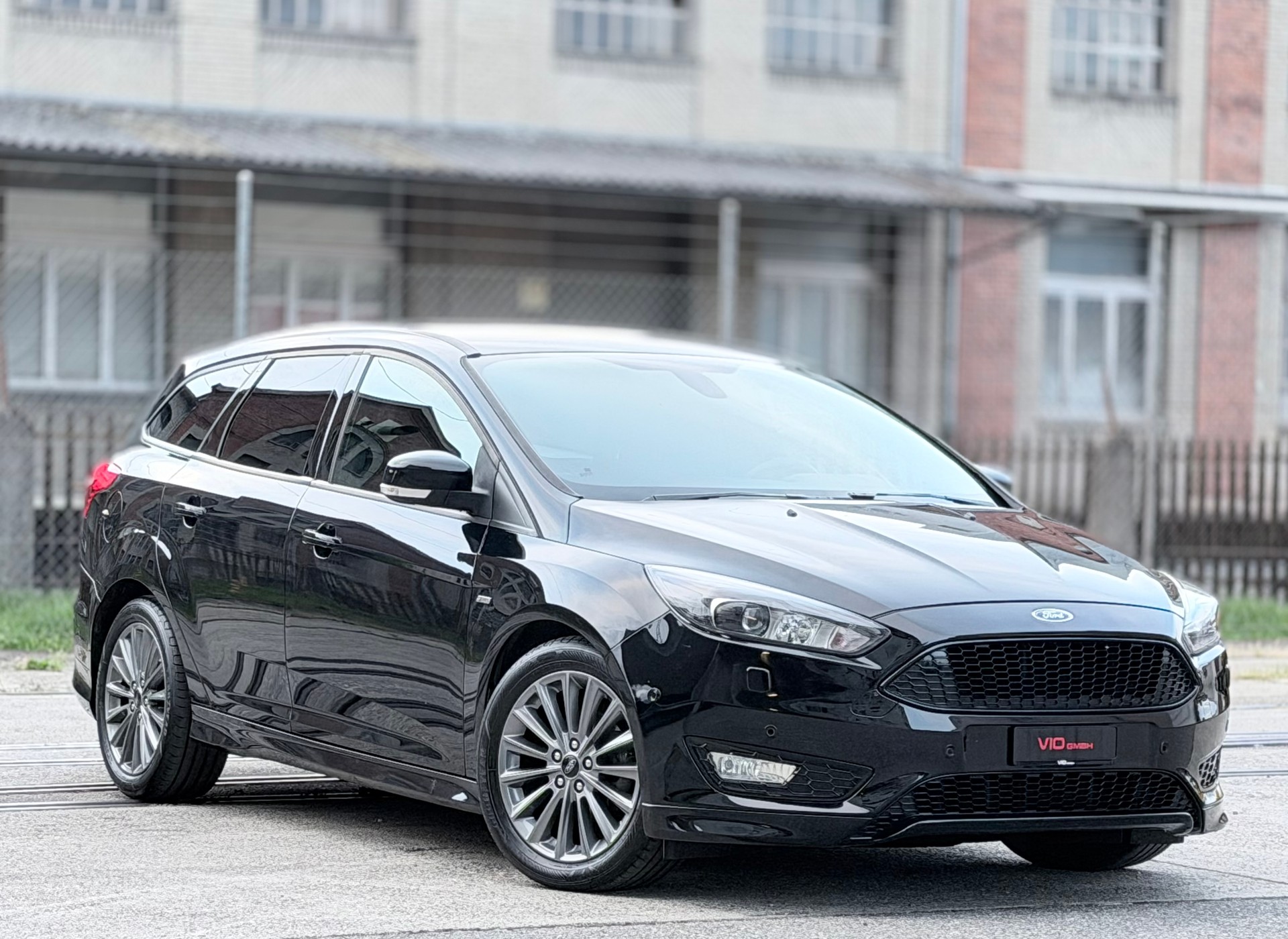 FORD Focus 1.0 SCTi ST Line Automatic-image-5