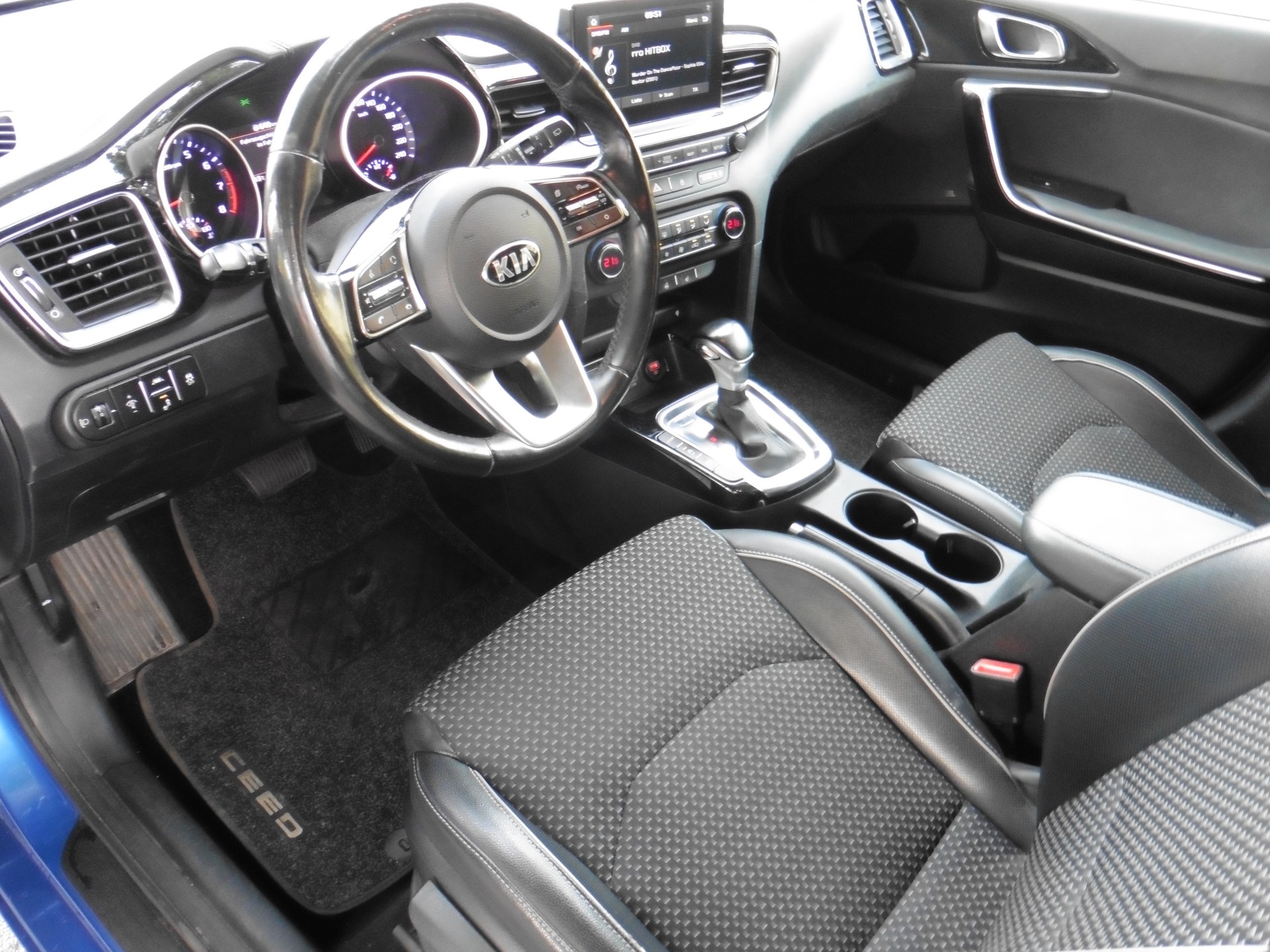 KIA Ceed 1.4 T-GDi Style DCT-image-24