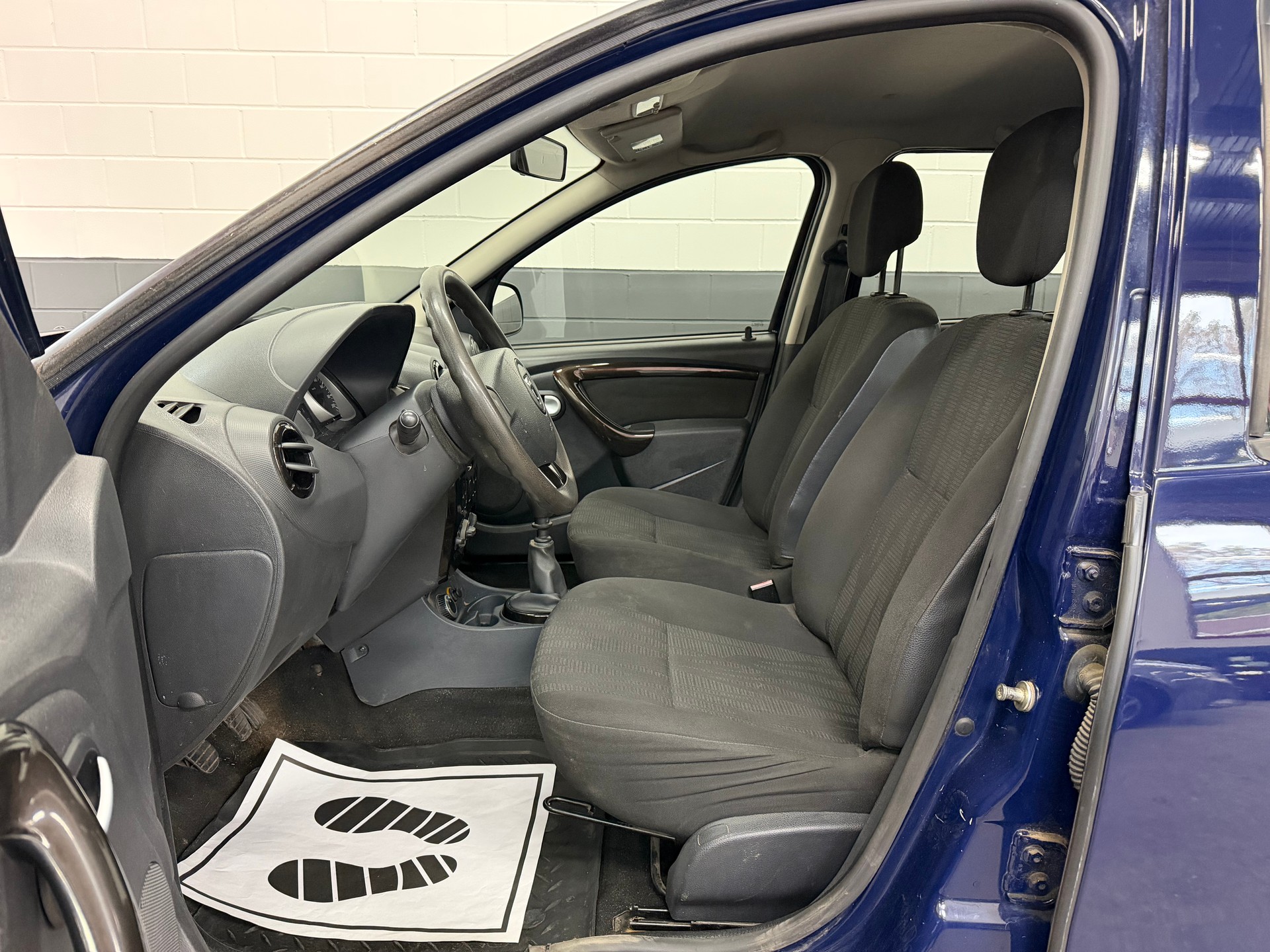 DACIA Duster 1.6 Ambiance 4x4 //NEU AB MFK!-image-8