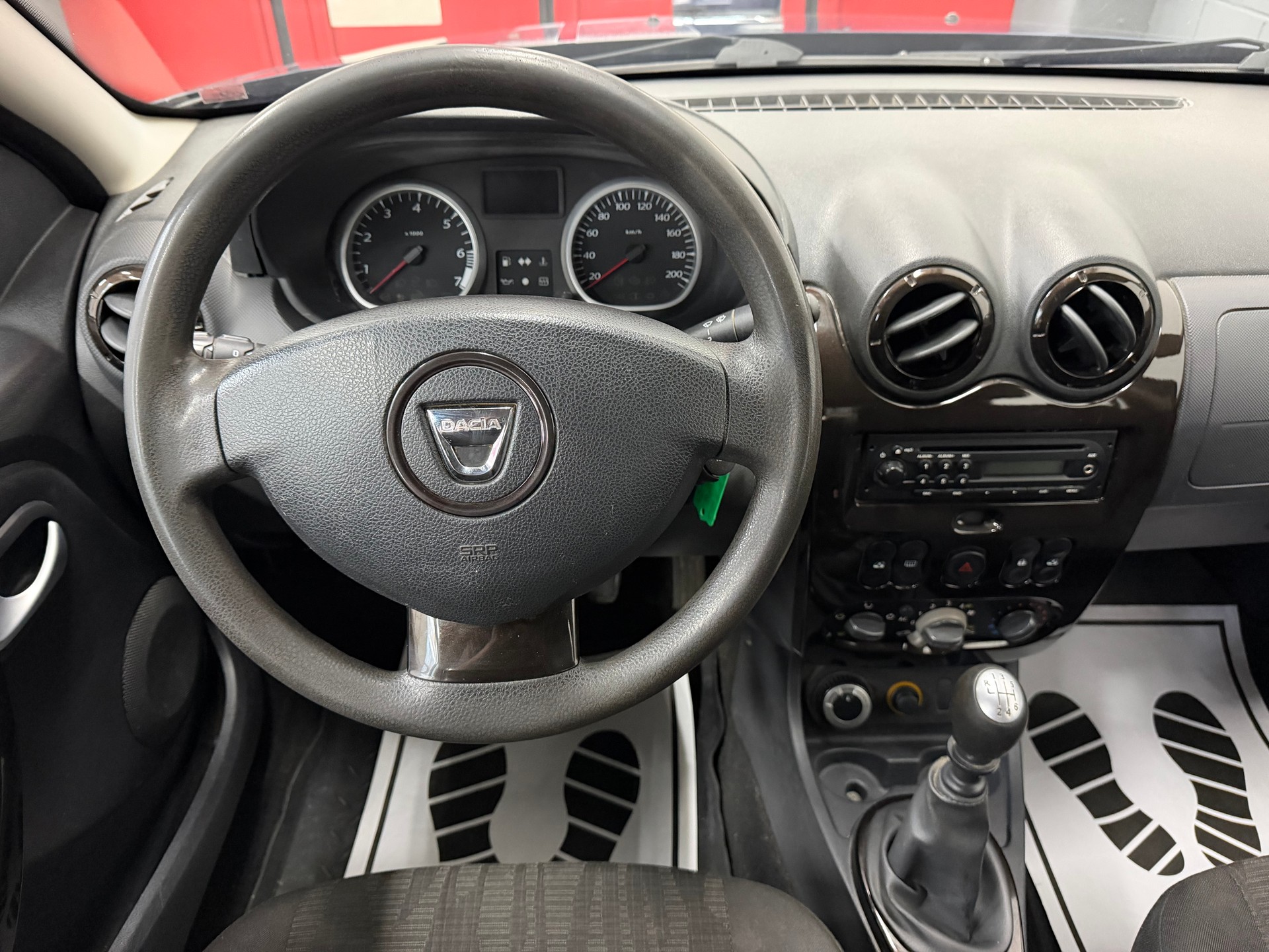 DACIA Duster 1.6 Ambiance 4x4 //NEU AB MFK!-image-11