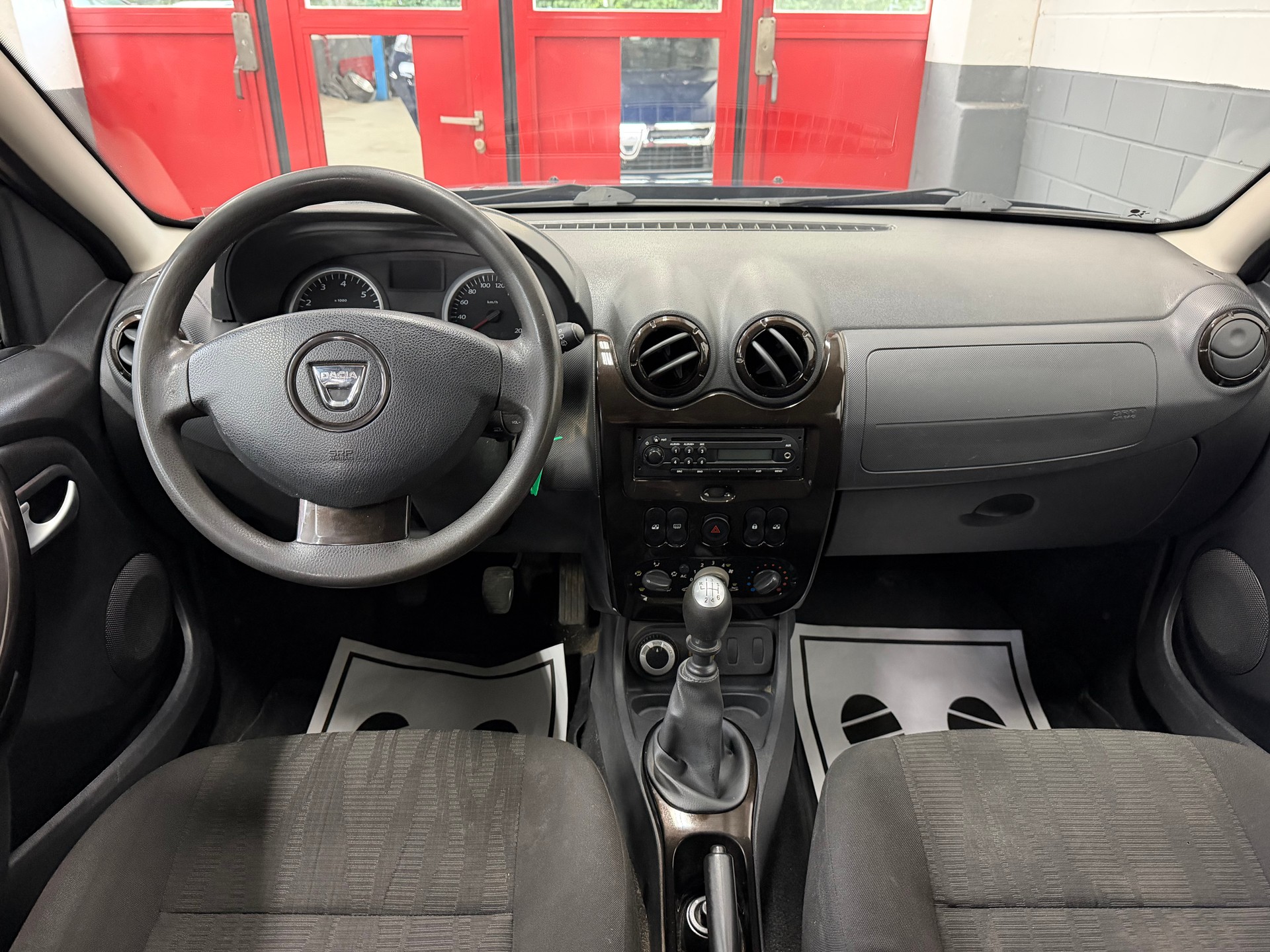 DACIA Duster 1.6 Ambiance 4x4 //NEU AB MFK!-image-10