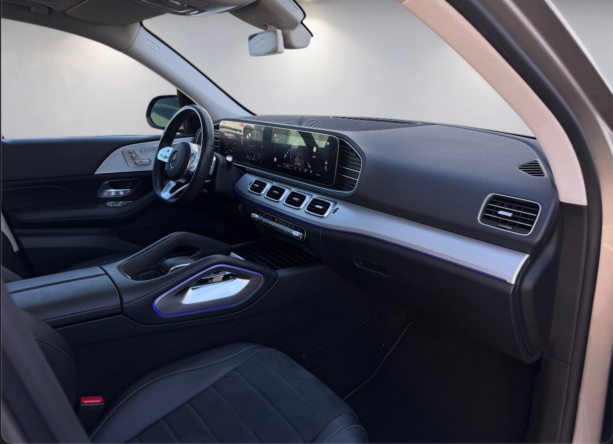 MERCEDES-BENZ GLE 300 d 4Matic AMG Line 9G-Tronic-image-11