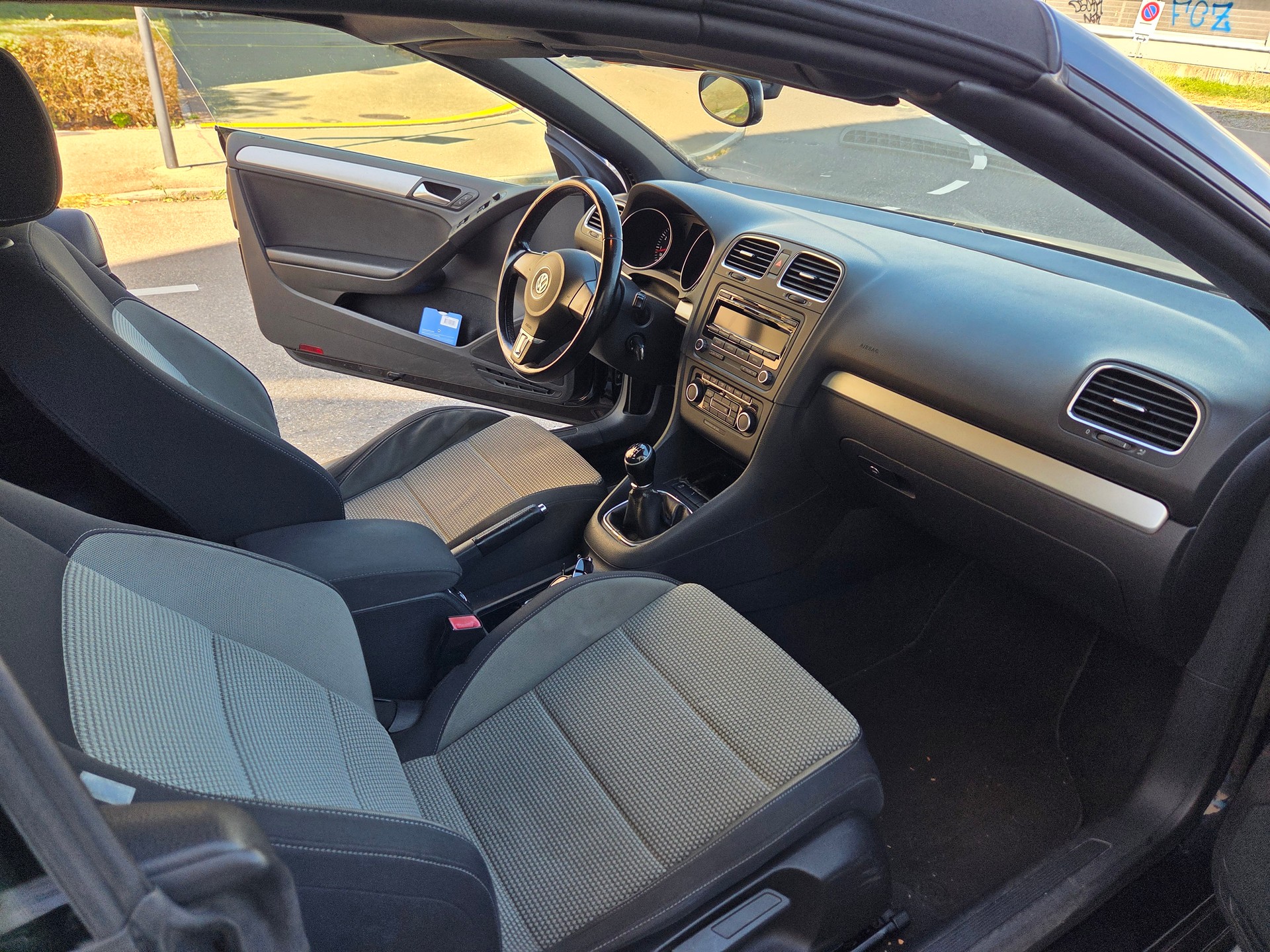VW Golf Cabrio 1.2 TSI BlueMotion Technology-image-5