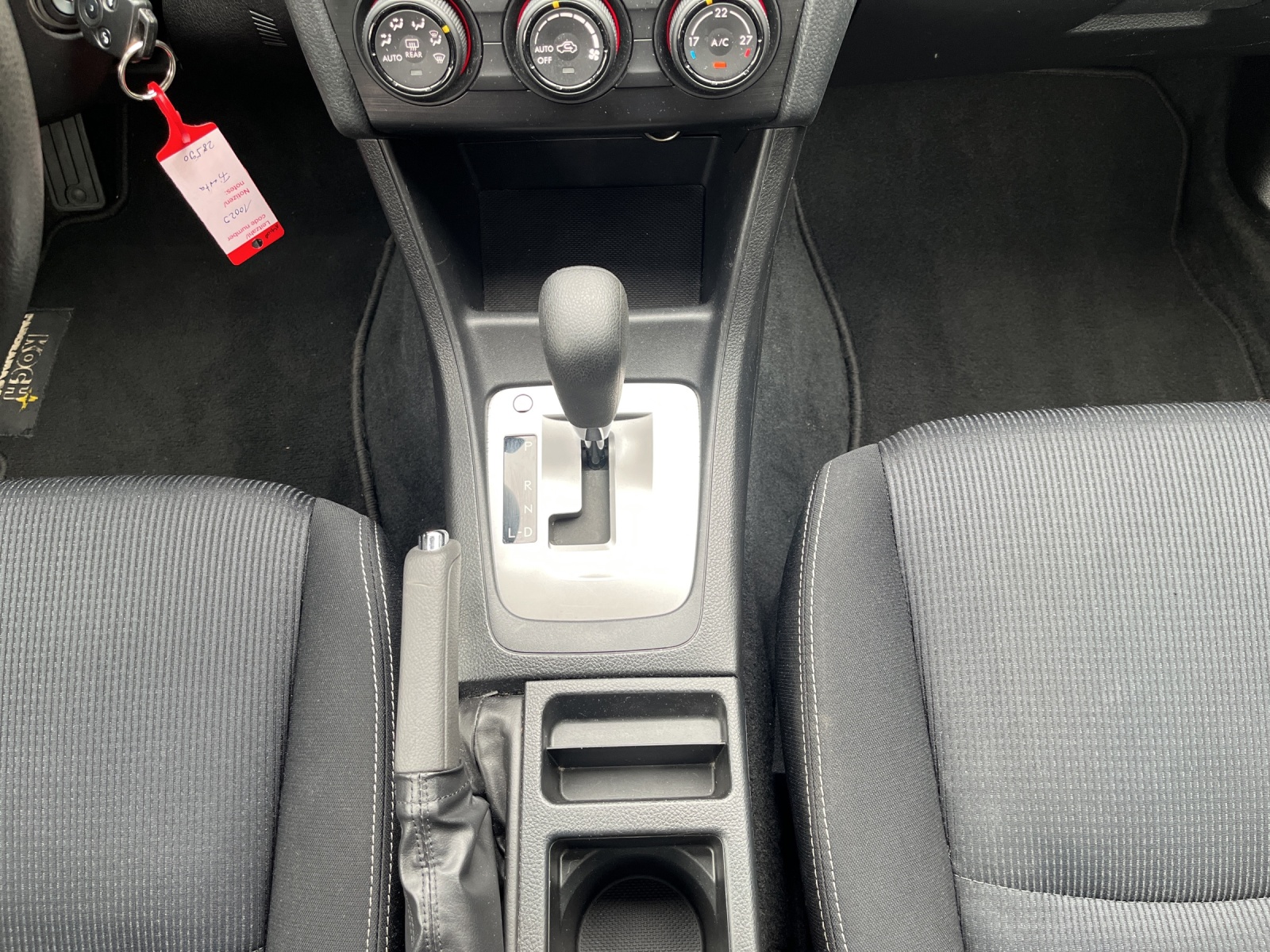 SUBARU XV 2.0 i-S Swiss One AWD CVT-image-13