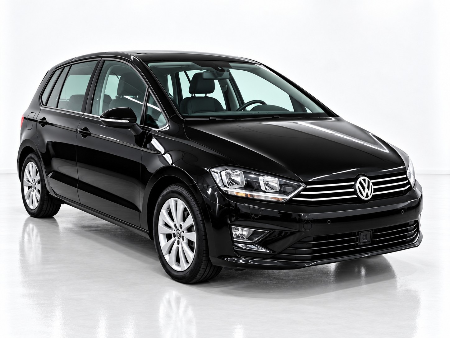 VW SPORTSVAN 1.6 TDI-image-1