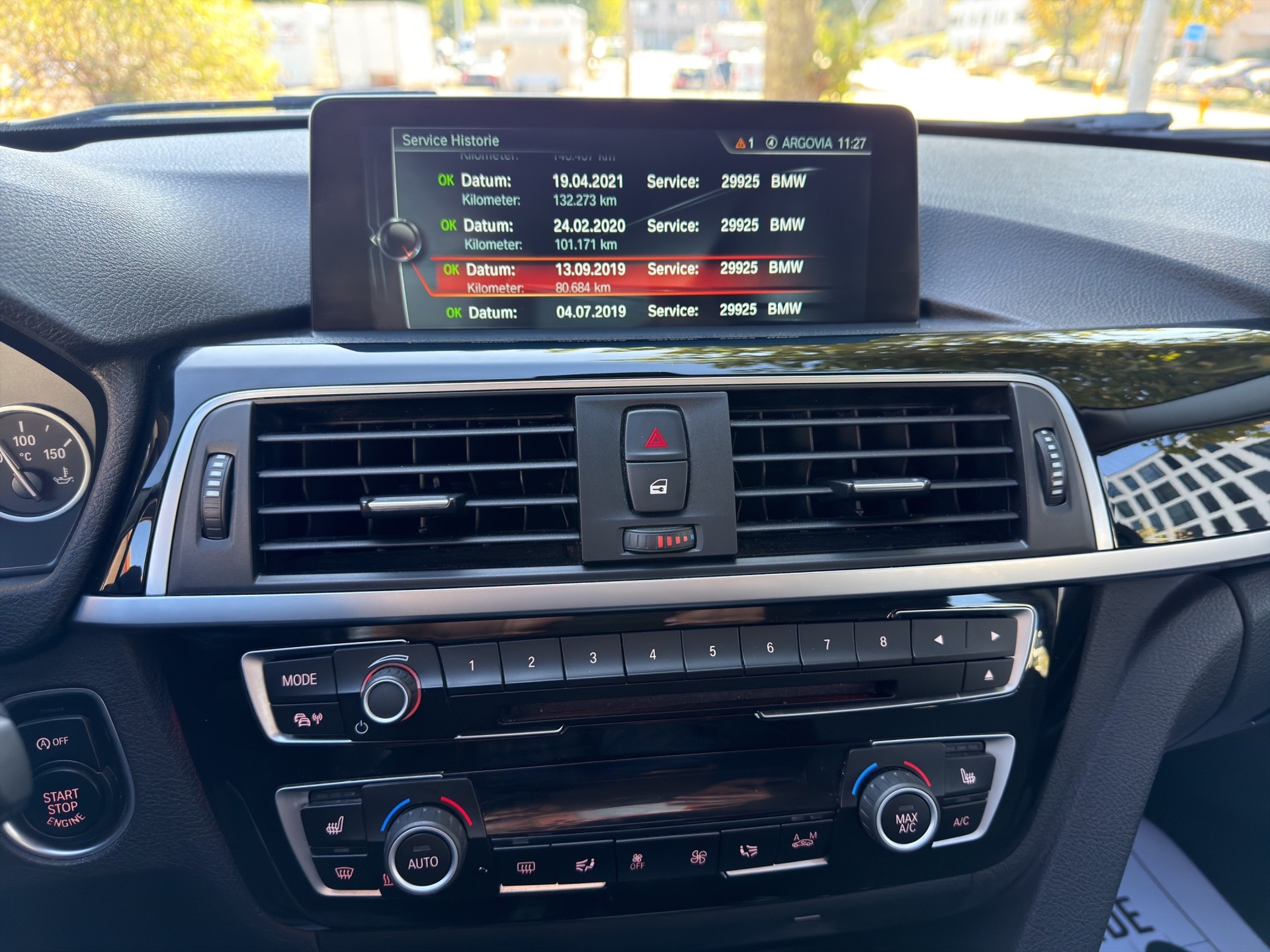 BMW 330d xDrive Touring Steptronic-image-13