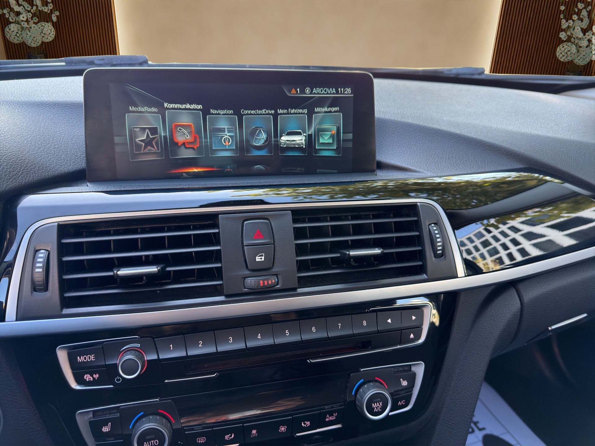 BMW 330d xDrive Touring Steptronic-image-10