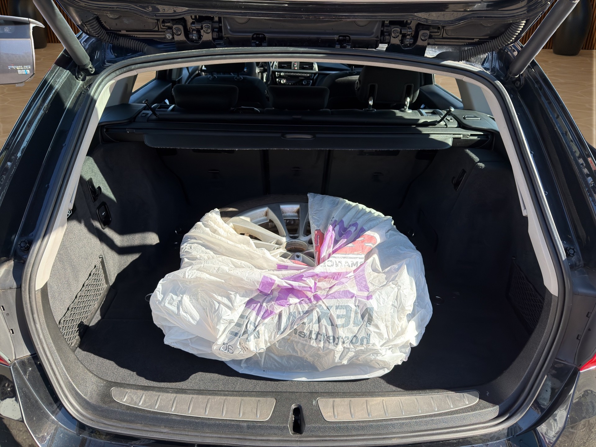 BMW 330d xDrive Touring Steptronic-image-16