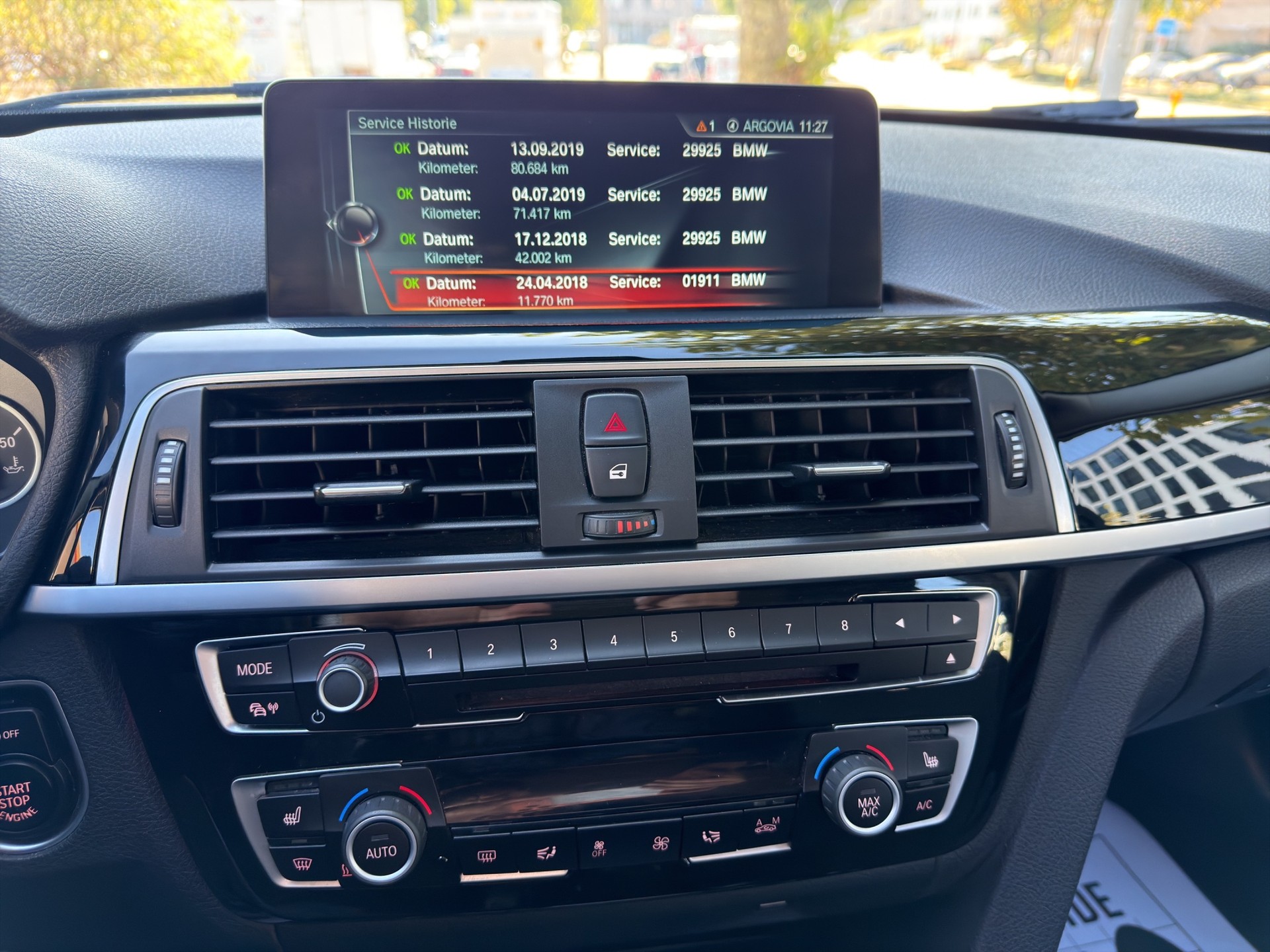 BMW 330d xDrive Touring Steptronic-image-14