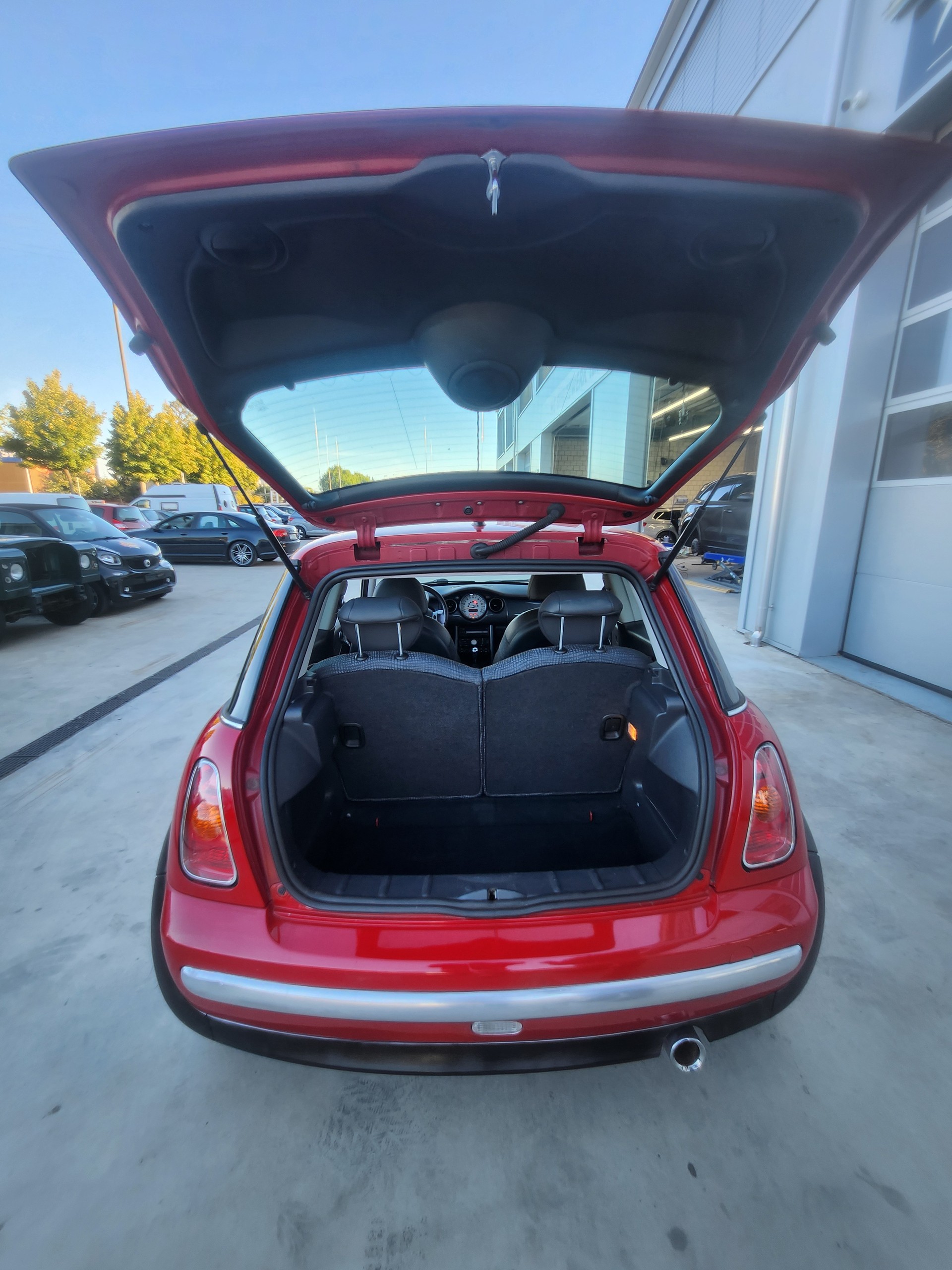 MINI Cooper-image-3