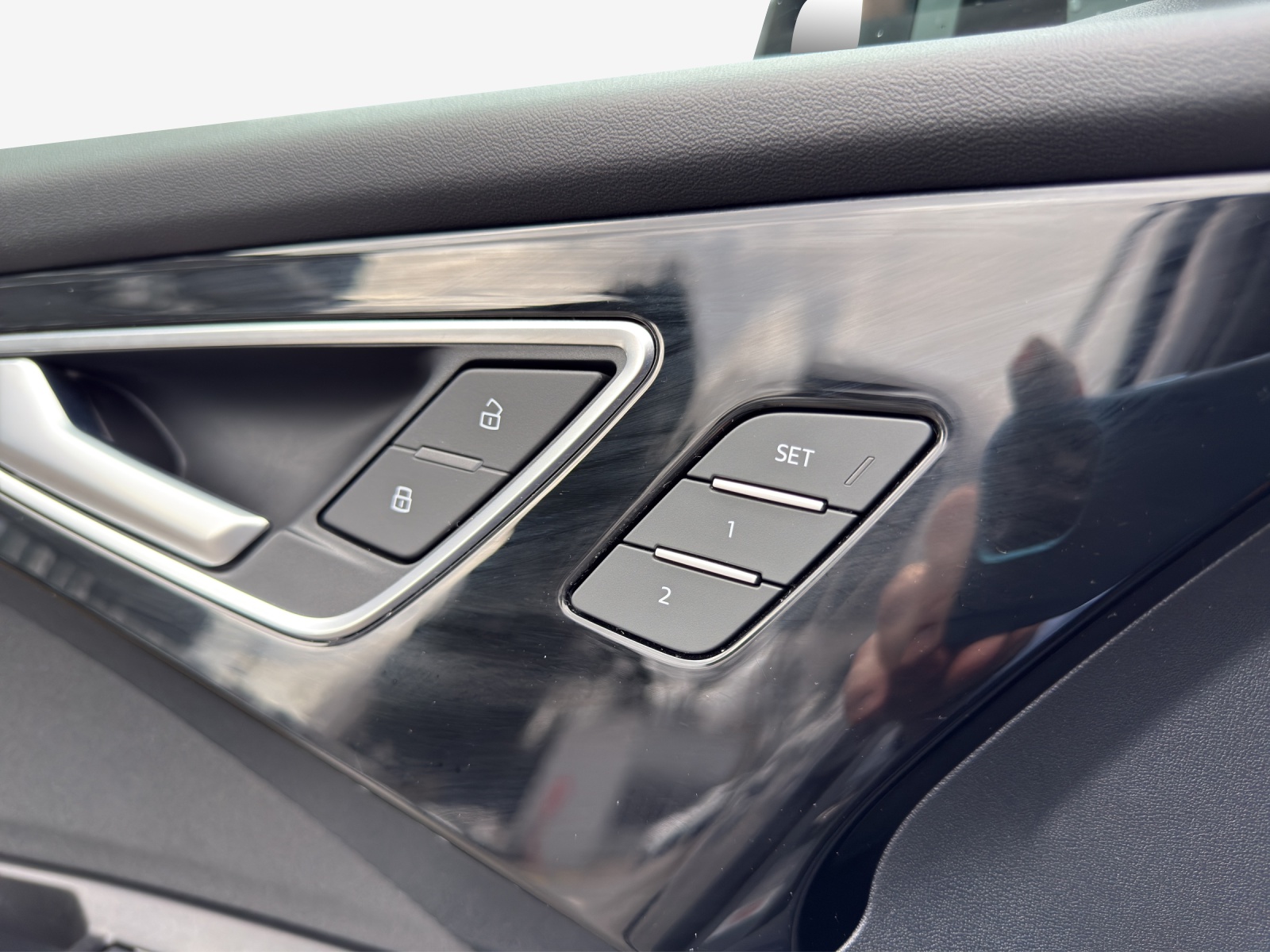 AUDI Q4 Sportback e-tron 40-image-16