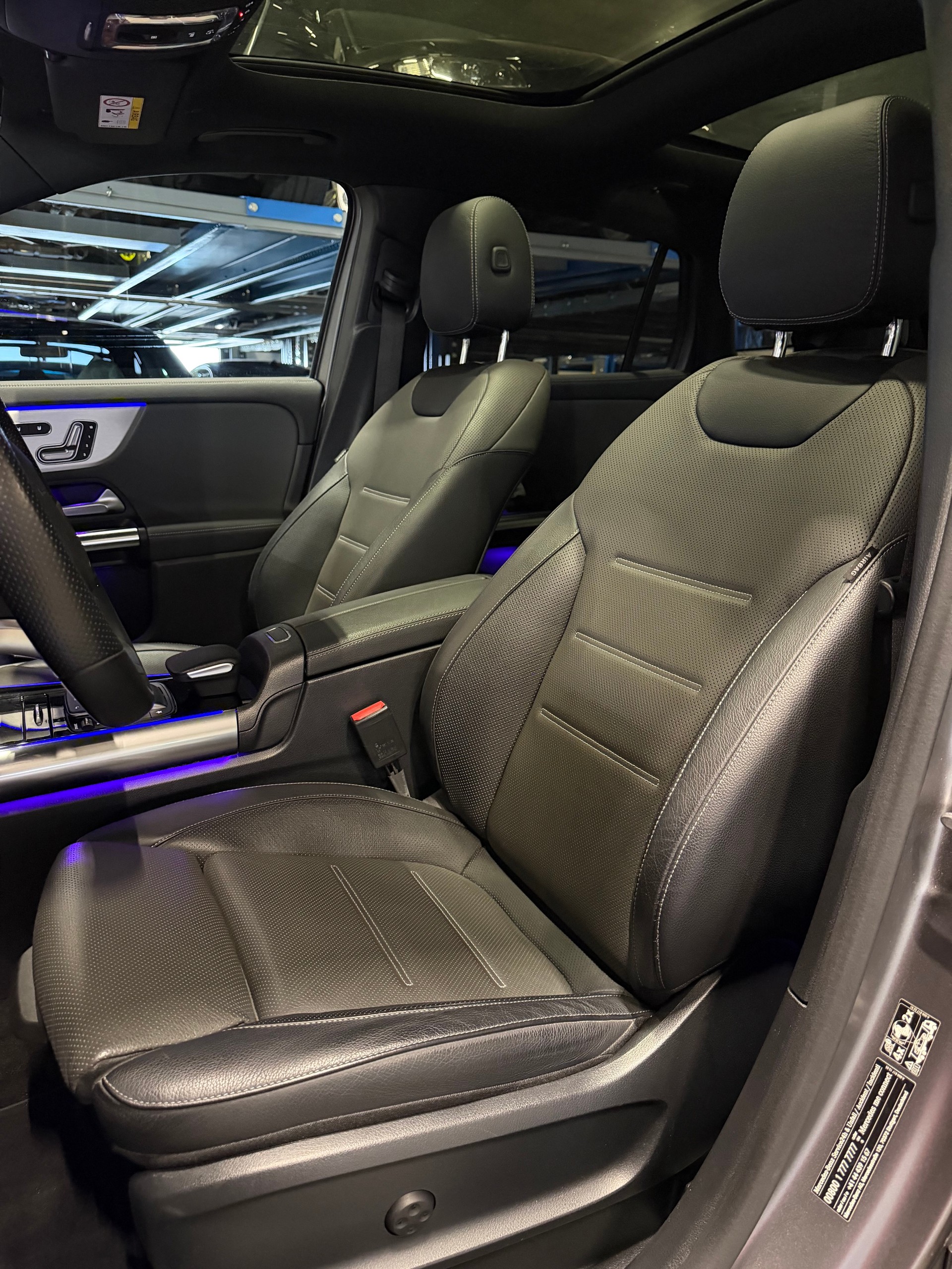 MERCEDES-BENZ GLA 200 AMG Line 7G-DCT *CH VHC*-image-7