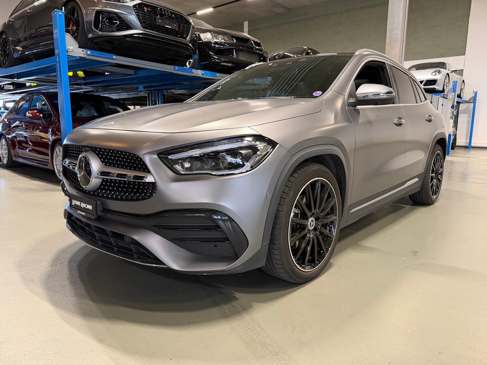 MERCEDES-BENZ GLA 200 AMG Line 7G-DCT *CH VHC*-image-1