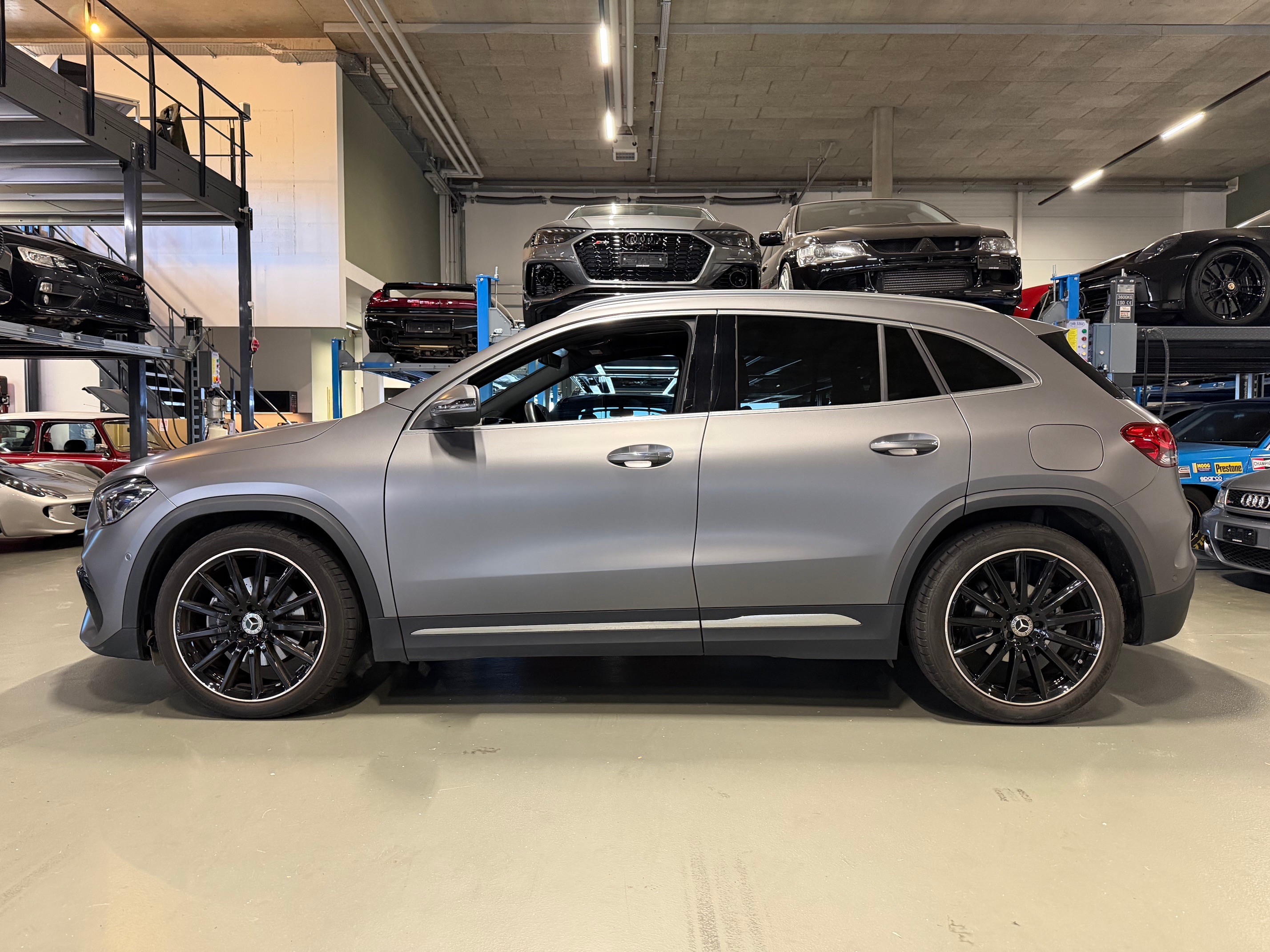 Car photo