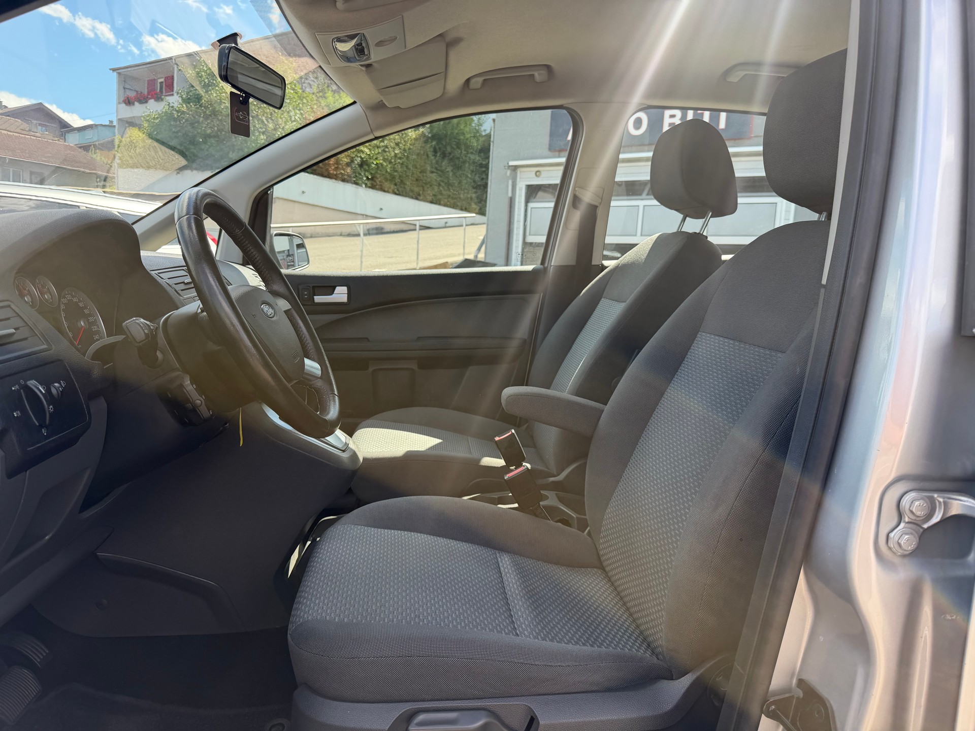 FORD Focus C-Max 1.6 TDCi Ambiente-image-6