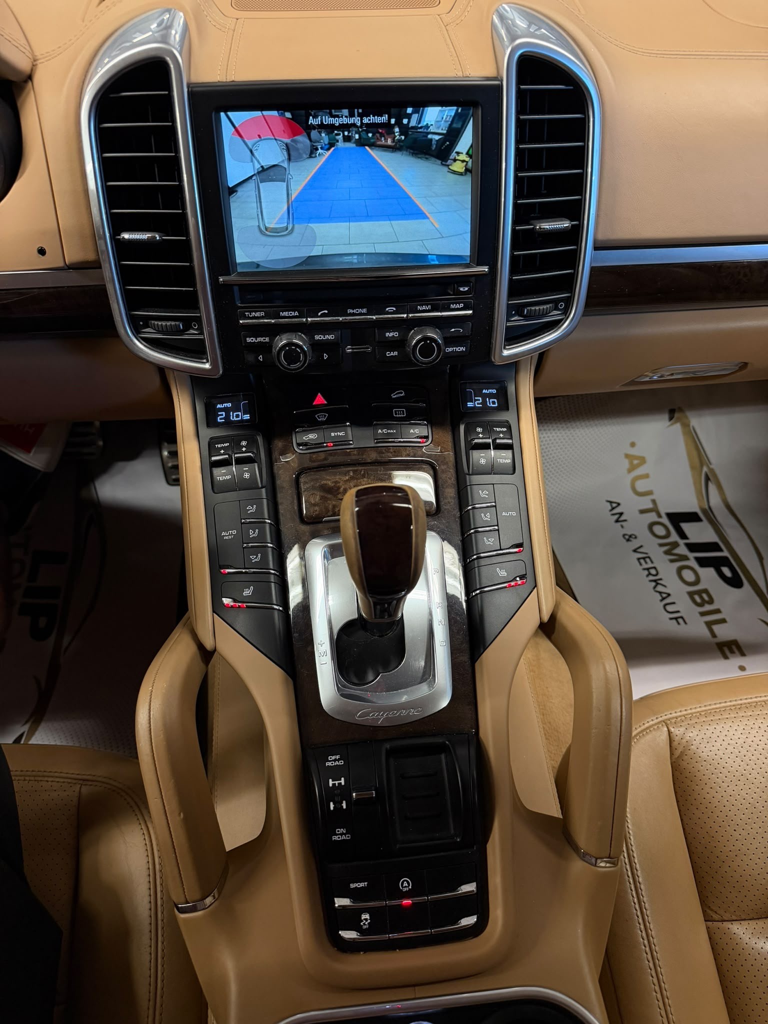 PORSCHE Cayenne S-image-13