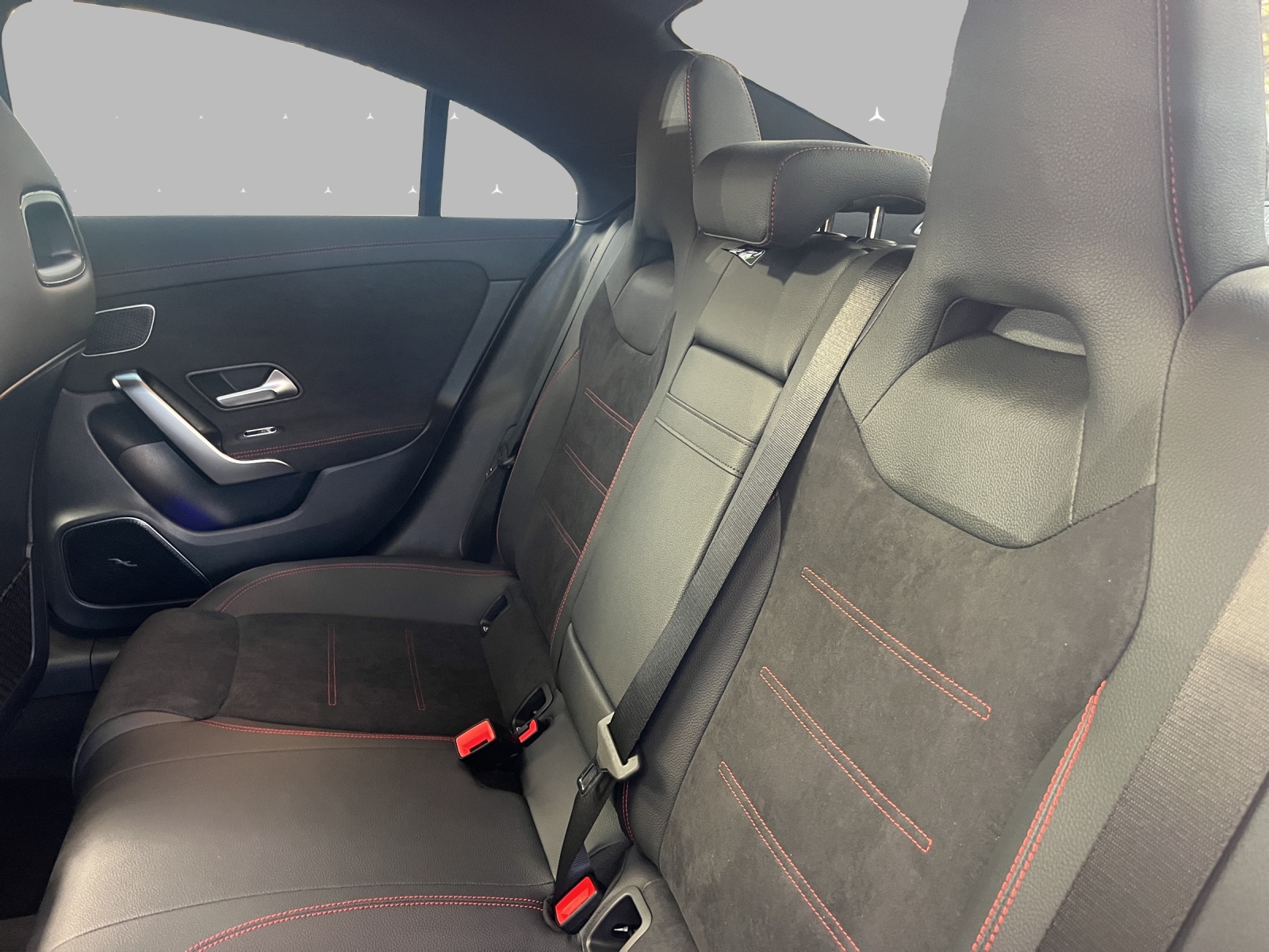 MERCEDES-BENZ CLA 250 4Matic 8G-DCT-image-13