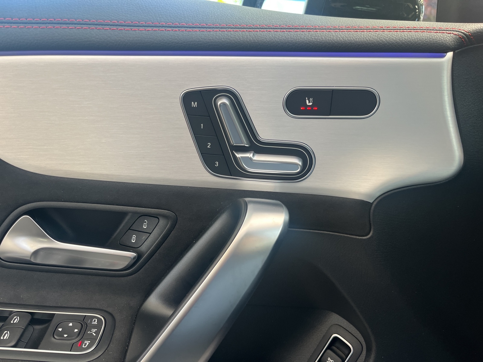 MERCEDES-BENZ CLA 250 4Matic 8G-DCT-image-15