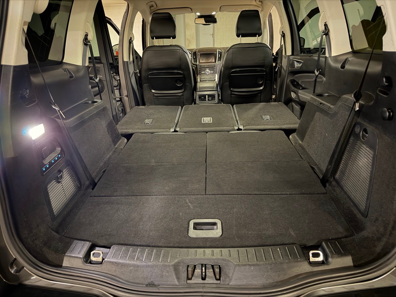 FORD Galaxy 2.5 Hybrid Vignale 7P-image-3