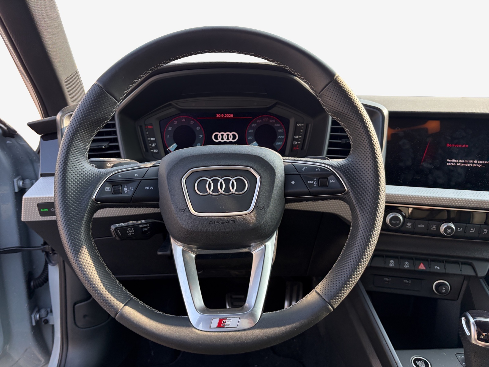 AUDI A1 Sportback 30 TFSI S Line Attraction S-tronic-image-9