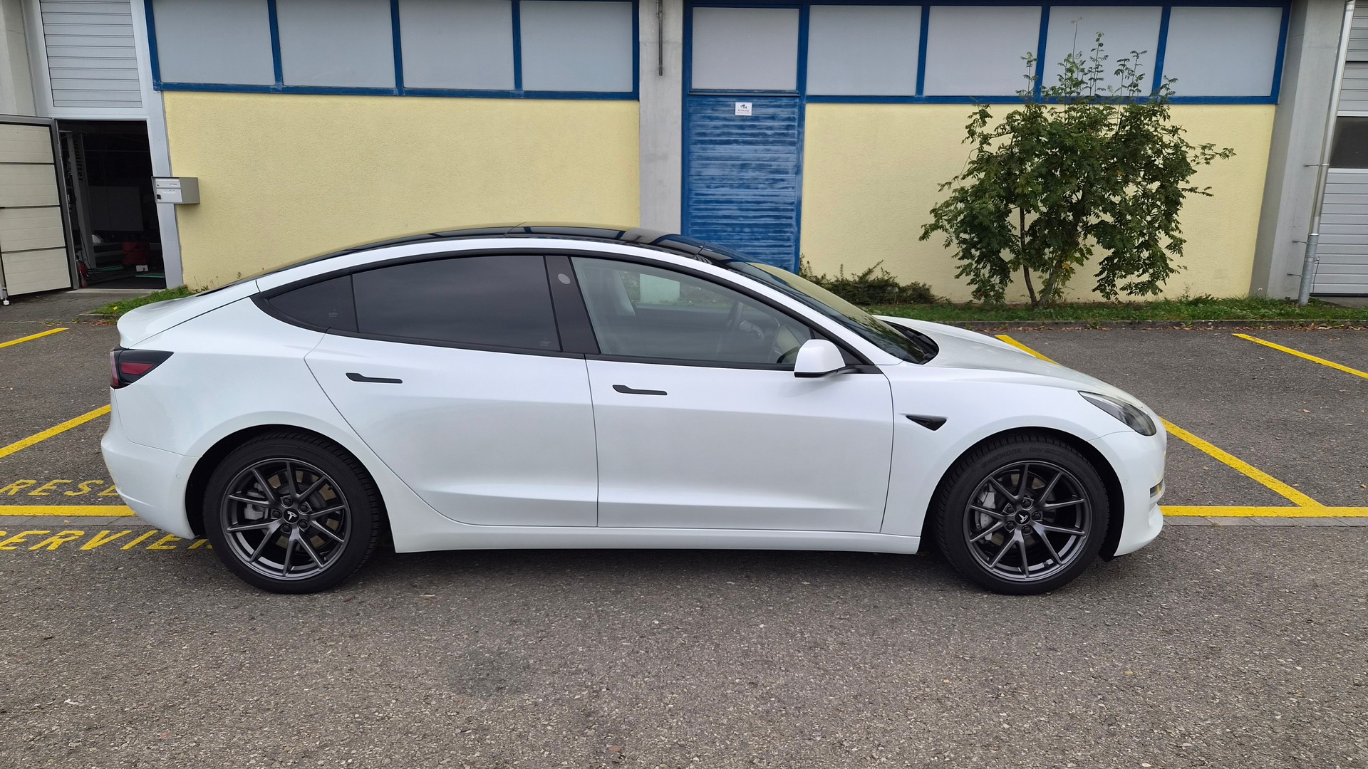 TESLA Model 3 LongRange, re-fresh Modell, Wärmepumpe-image-3