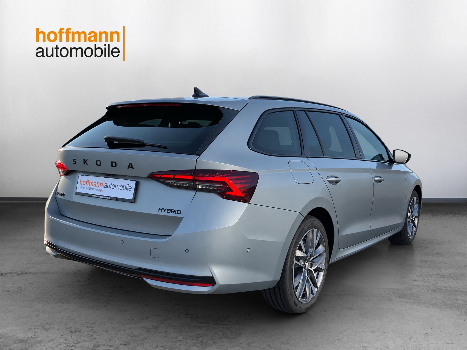 SKODA Octavia Combi 1.5 TSI mHEV DSG Sport Line-showroom-element-3