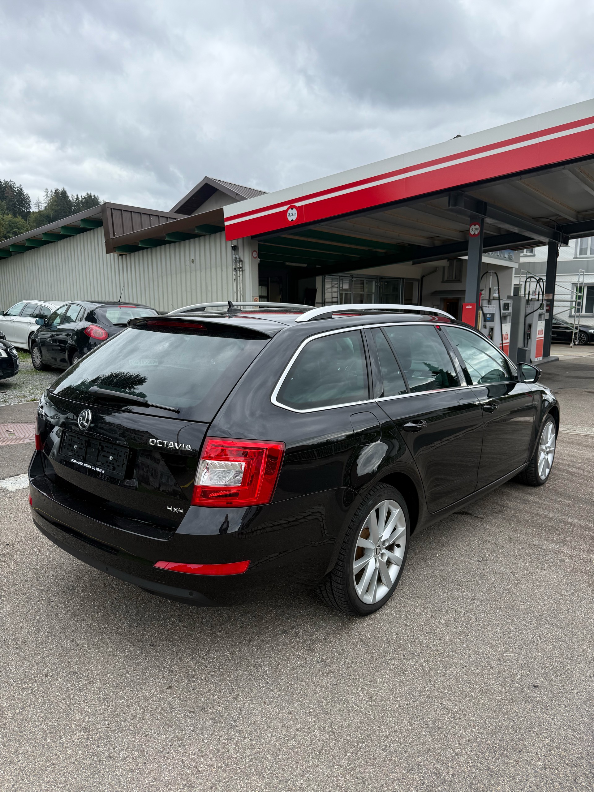 SKODA Octavia Combi 1.8 TSI Style 4x4 DSG-image-3