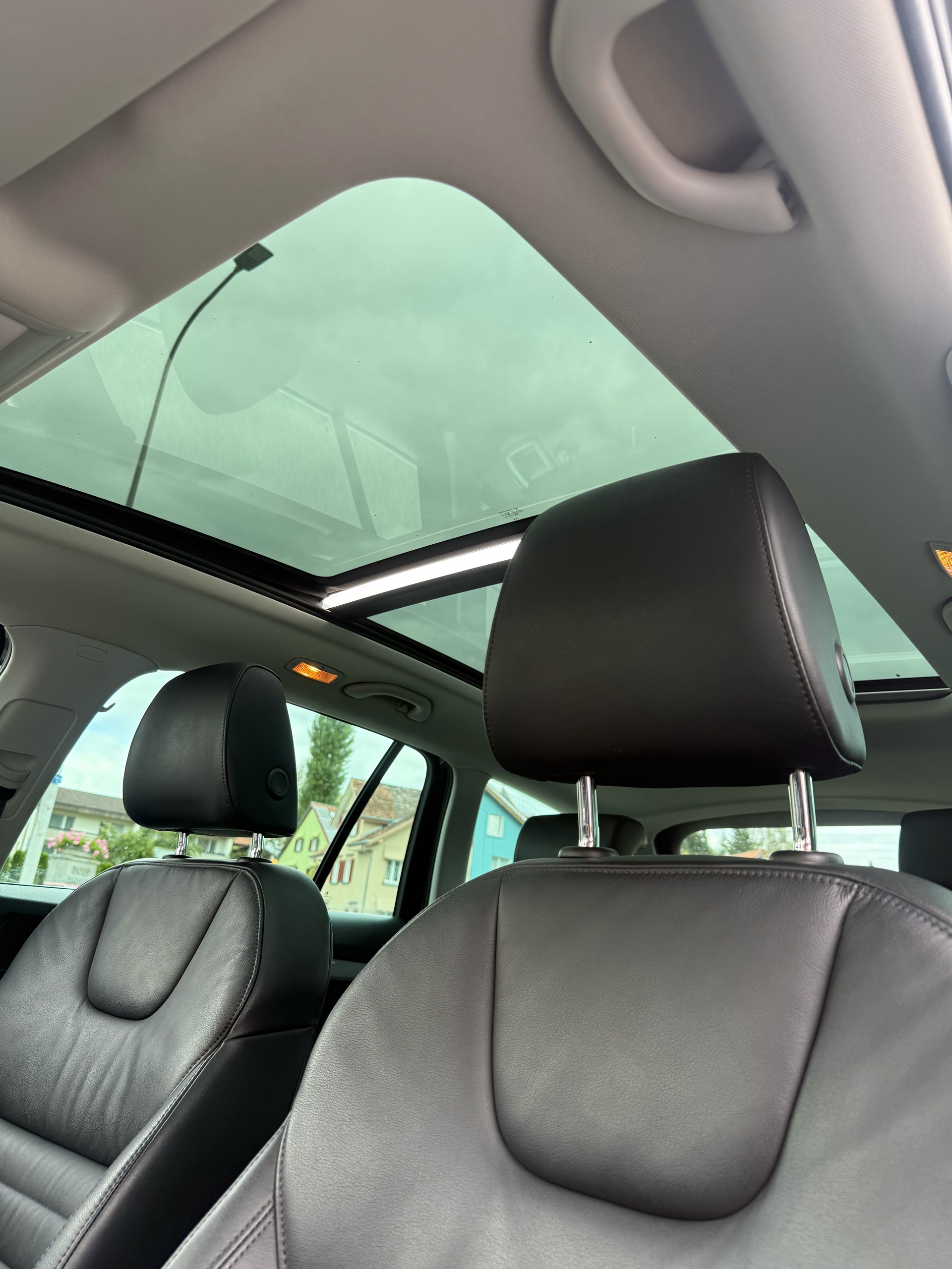 SKODA Octavia Combi 1.8 TSI Style 4x4 DSG-image-10