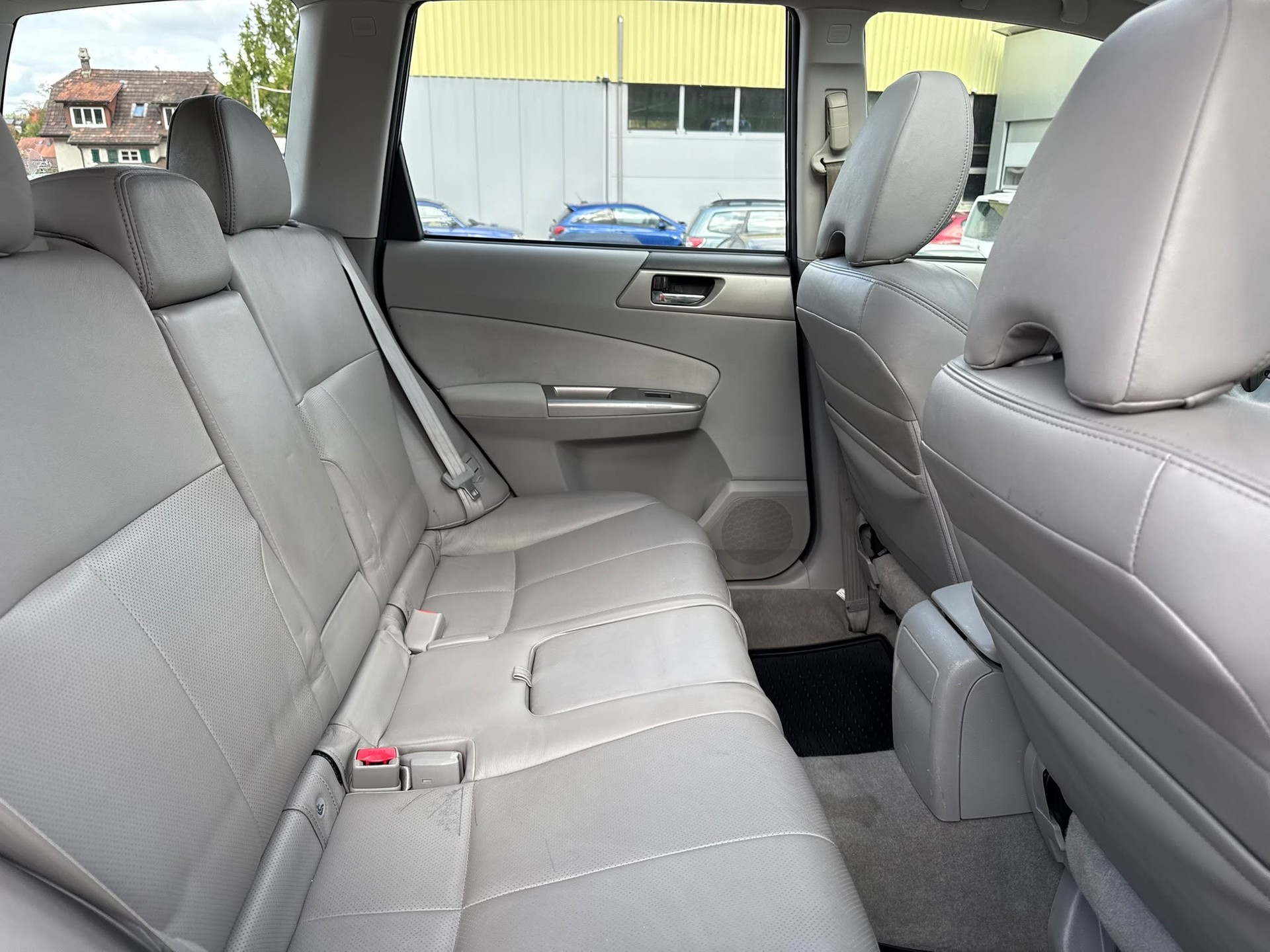 SUBARU Forester 2.0X Advantage-image-14
