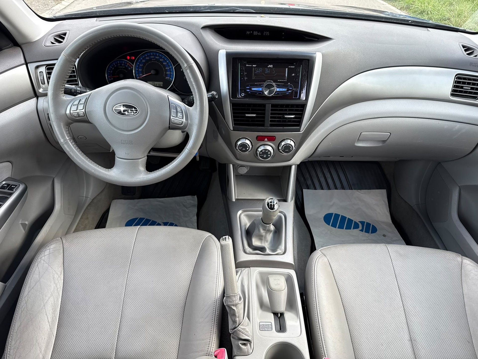 SUBARU Forester 2.0X Advantage-image-7