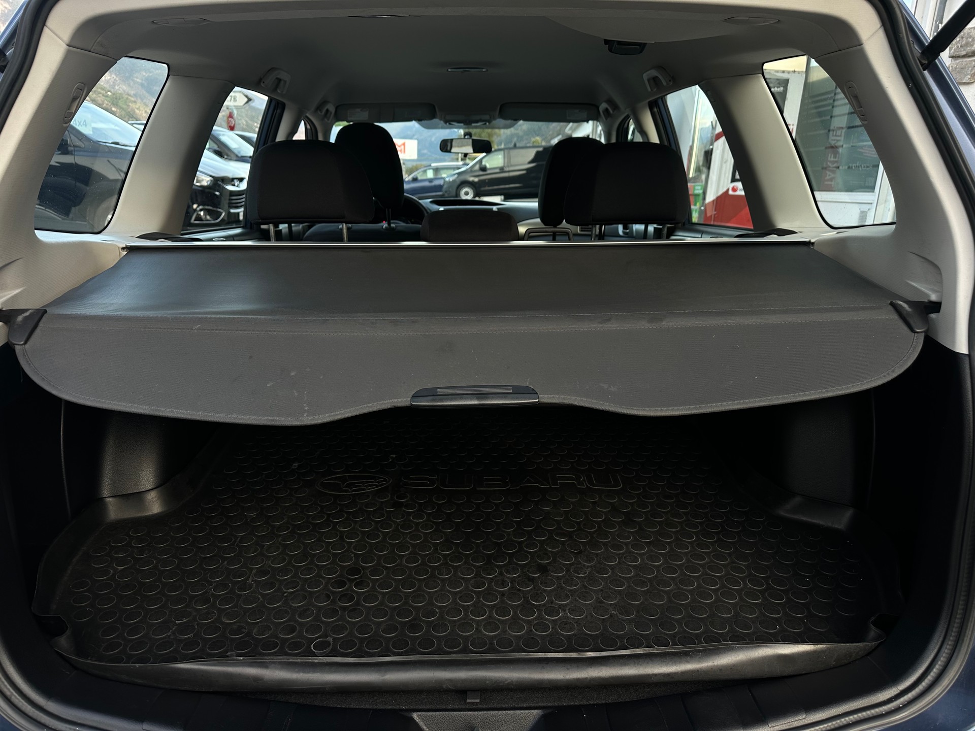 SUBARU Forester 2.0D X Swiss-image-11