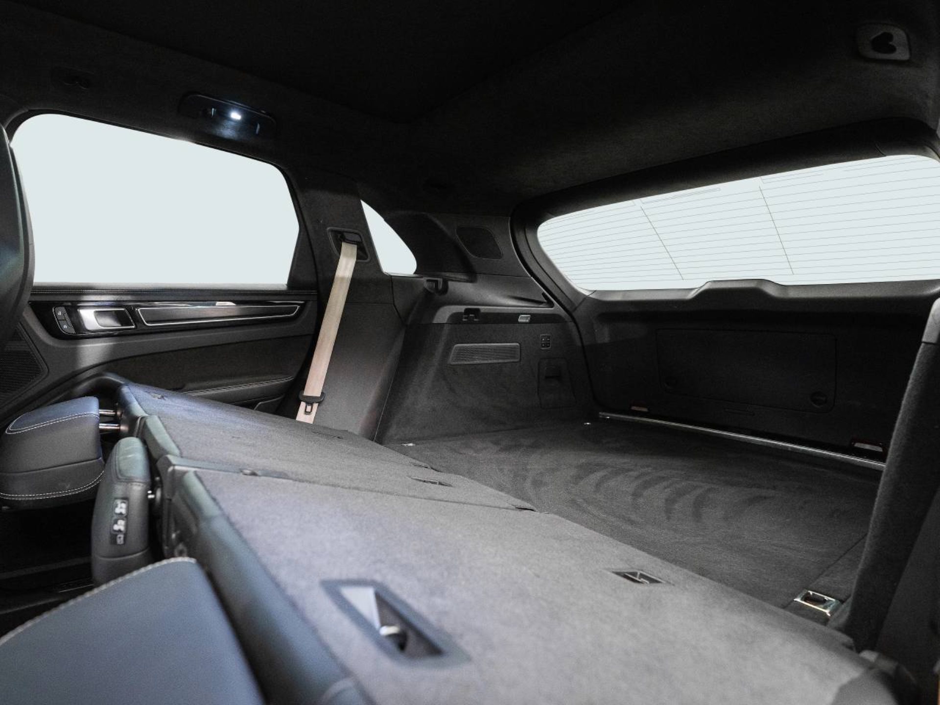 PORSCHE Cayenne GTS-image-22