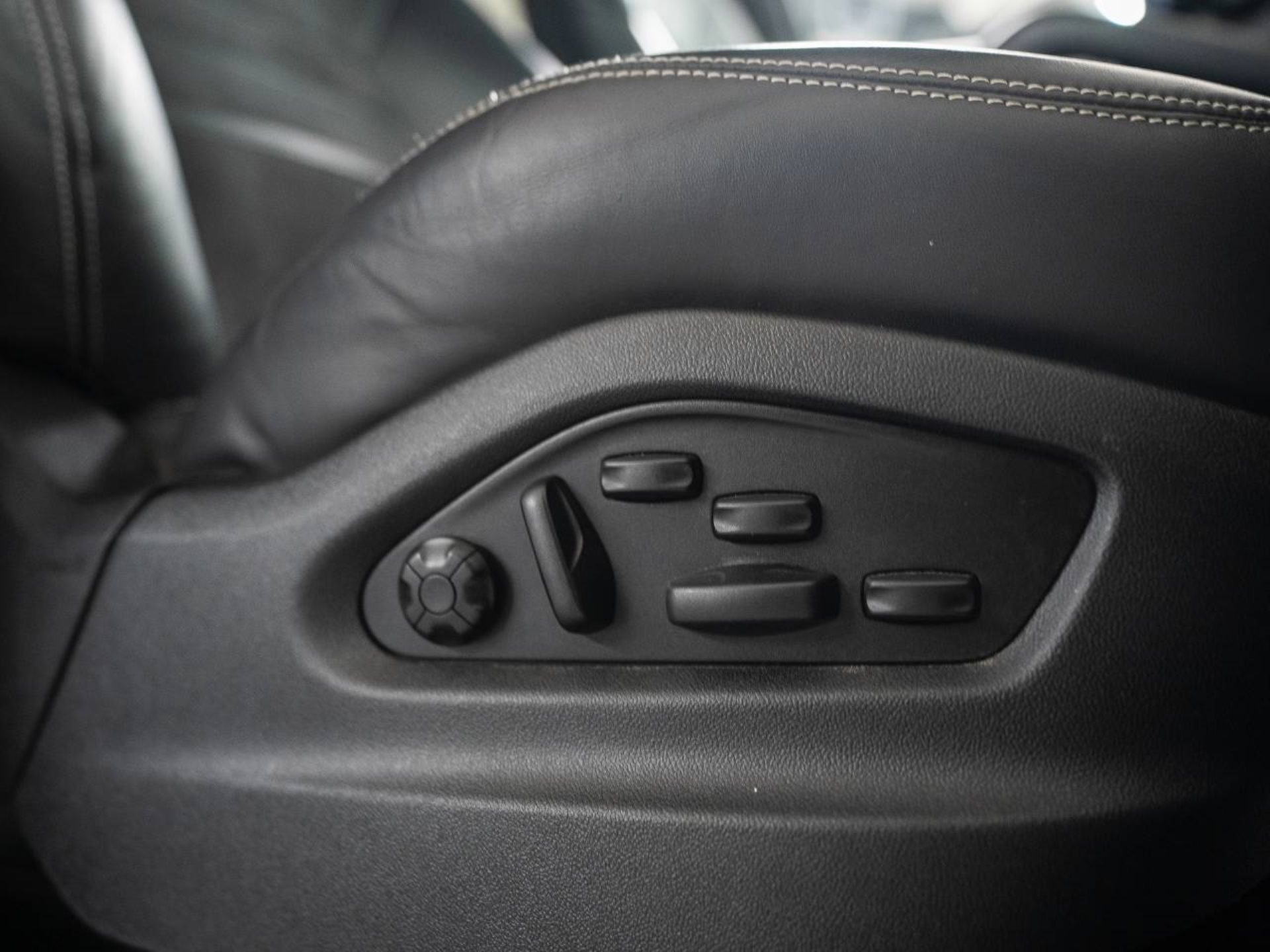 PORSCHE Cayenne GTS-image-18