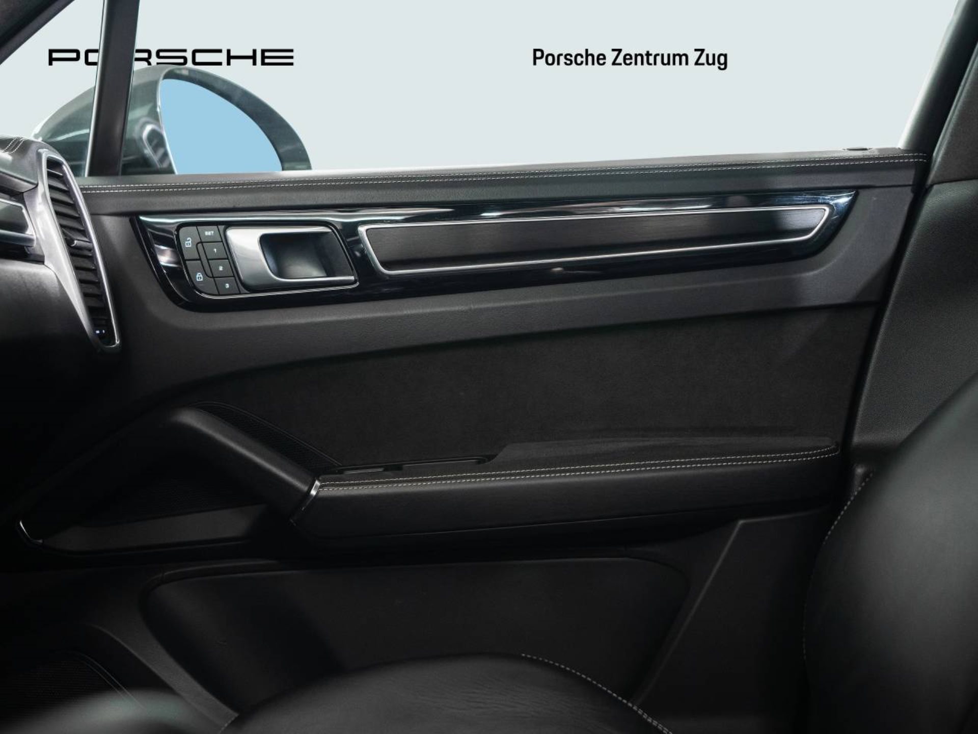 PORSCHE Cayenne GTS-image-21