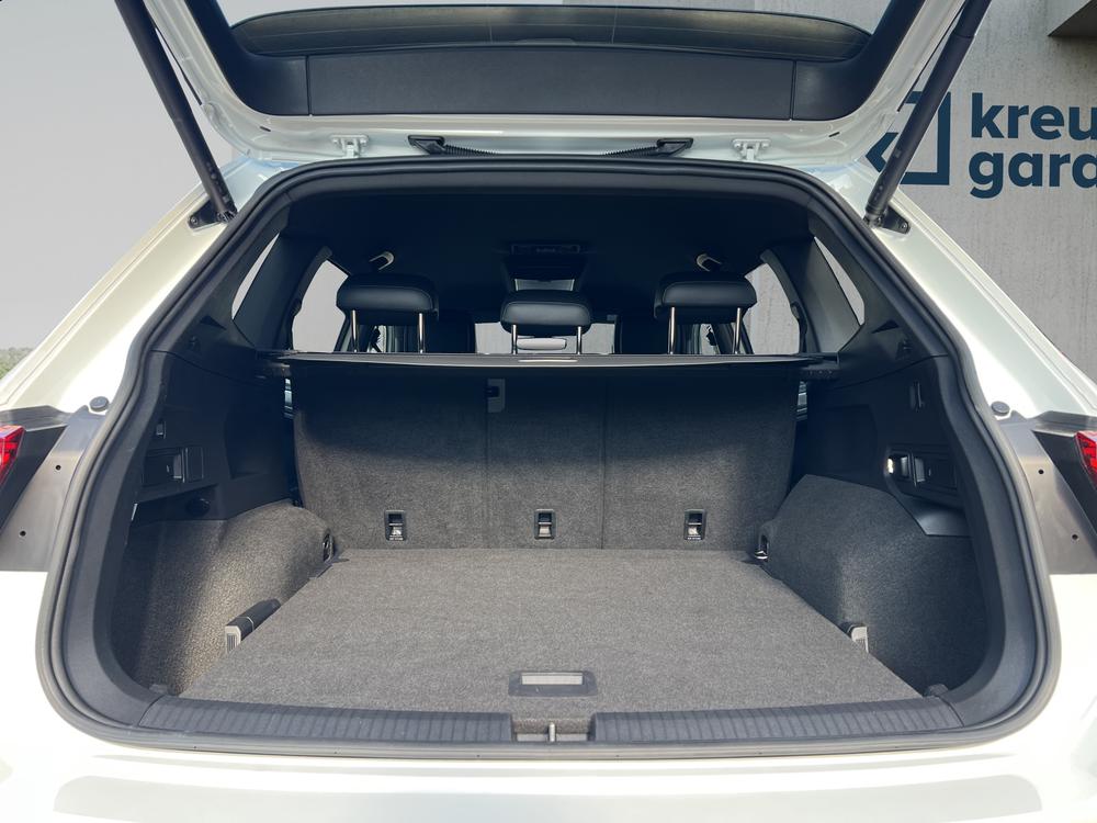 VW Tiguan Allspace 2.0 TDI SCR R-Line 4Motion DSG-image-7