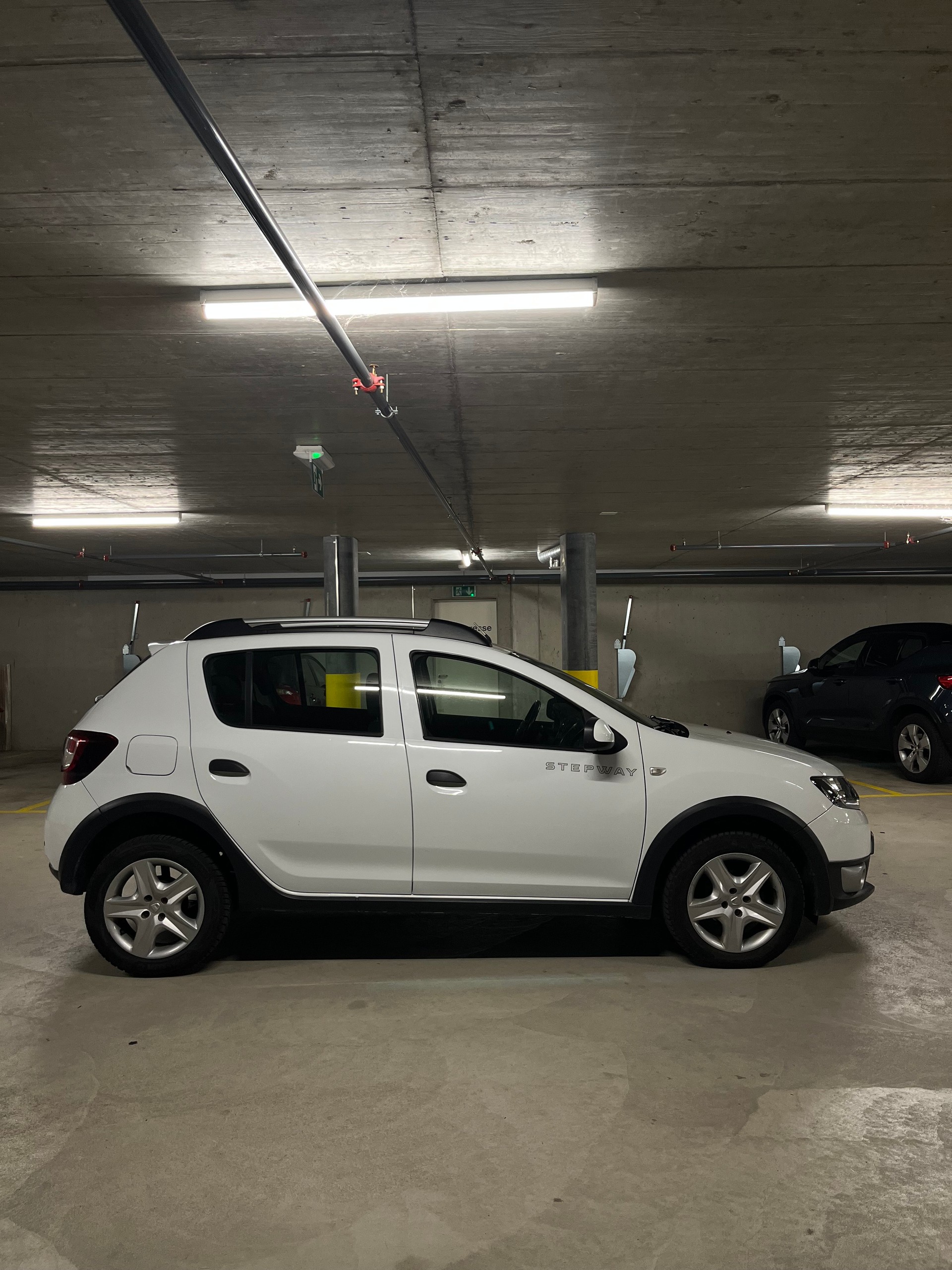 DACIA 1.5 dCi Stepway Lauréate S/S-image-2