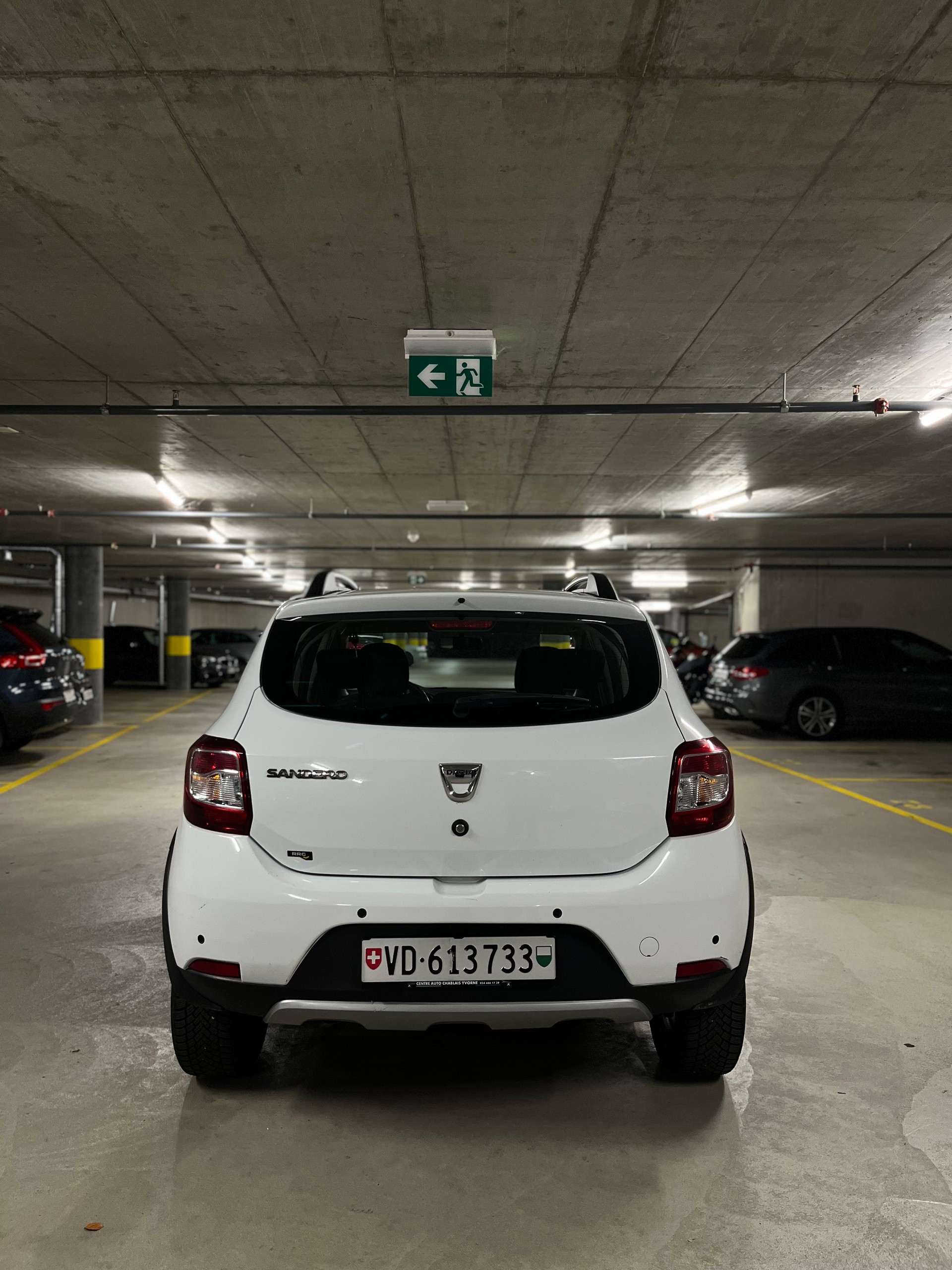 DACIA 1.5 dCi Stepway Lauréate S/S-image-1